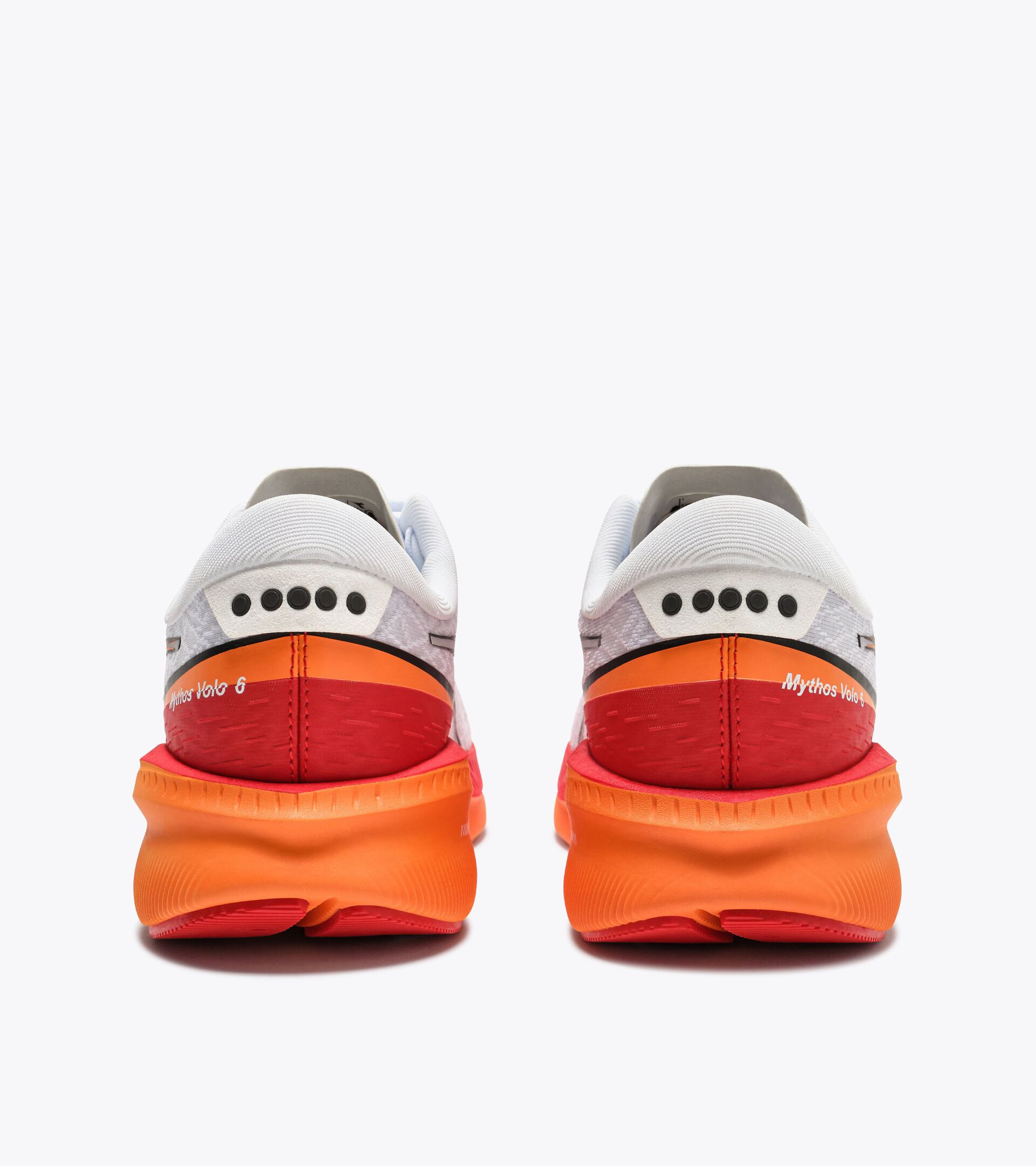 Running shoe - Stability and lightness - Men&rsquo;s MYTHOS BLUSHIELD VOLO 6 WHITE /ORANGE PEEL /FIERY RED - Diadora