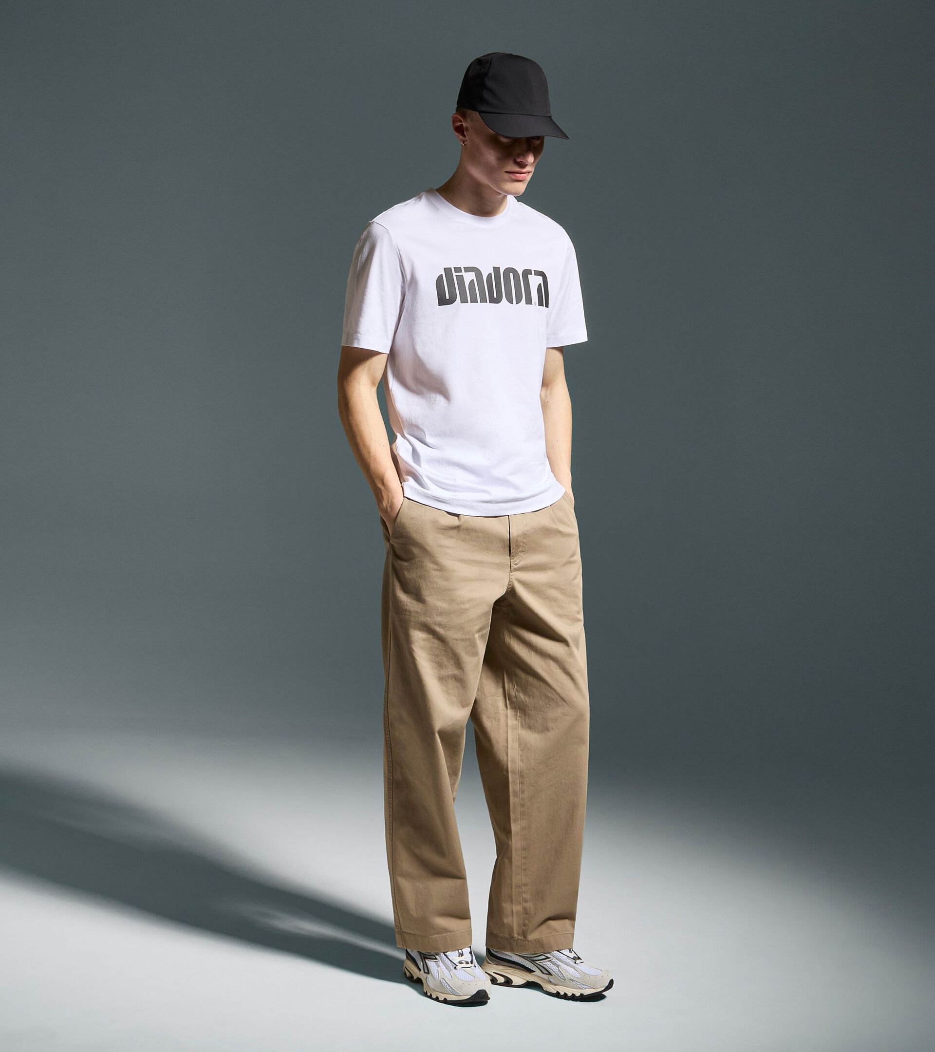 T-shirt - All-gender T-SHIRT SS ATHL. LOGO OPTICAL WHITE - Diadora