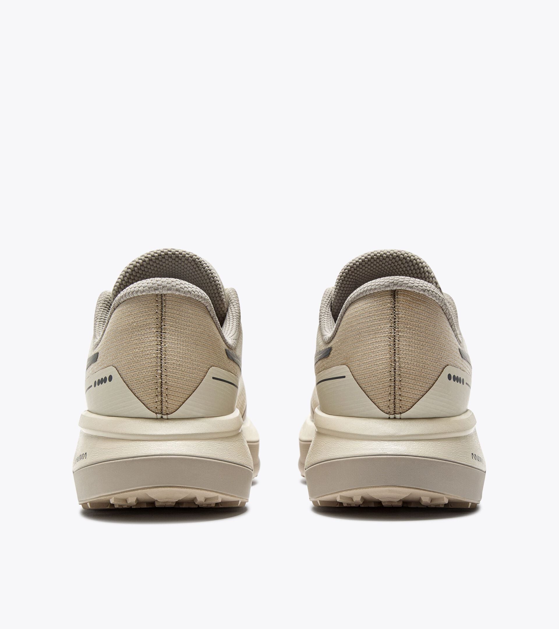 Chaussures de running - Confort, stabilit&eacute; et r&eacute;sistance - Pour tous les genres NUCLEO 2 GR TURTLEDOVE/OYSTER GRAY - Diadora
