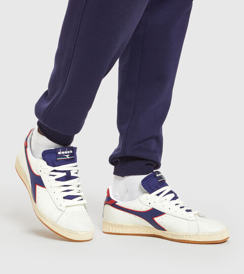 GAME L LOW ICONA, BLANC/BLEU CREPUSCULE Chaussures de sport - Unisexe GAME L LOW ICONA BLANC/BLEU CREPUSCULE - Diadora