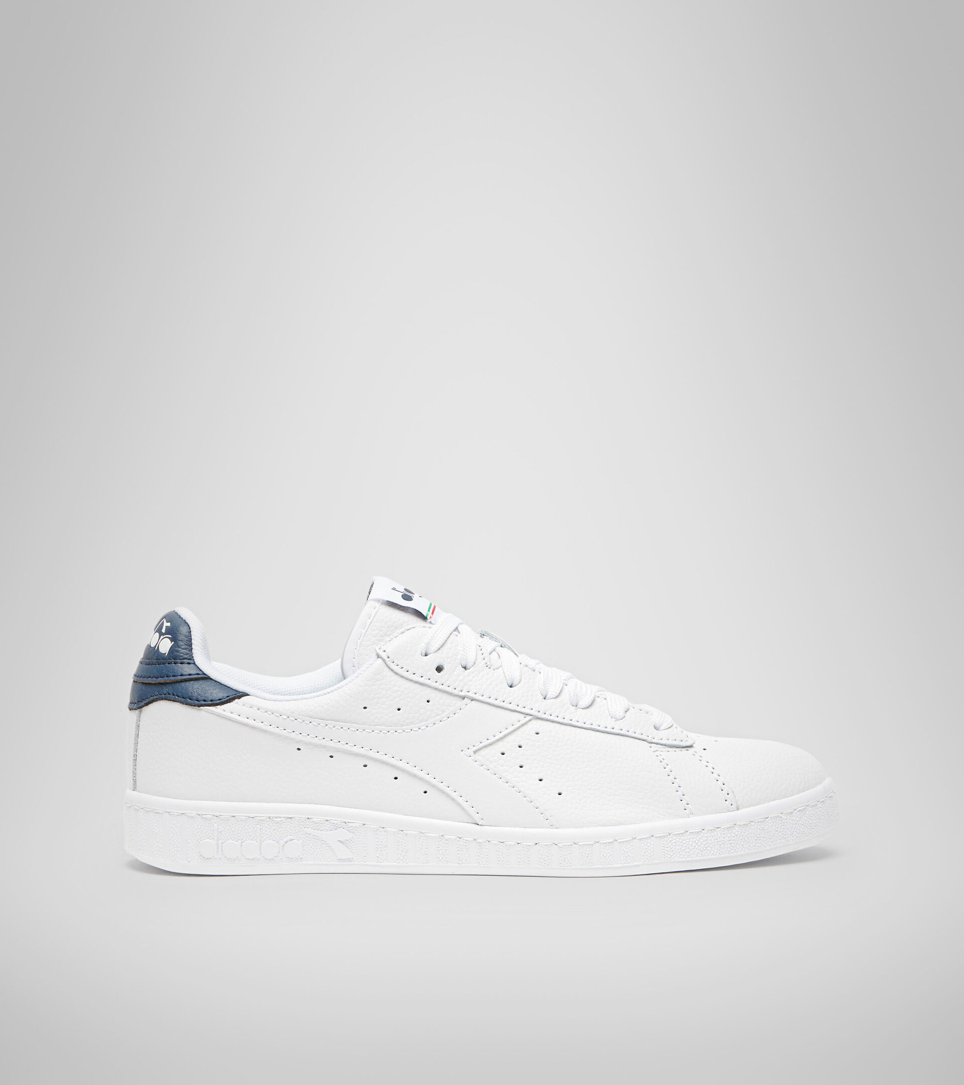 Sports shoe - Unisex GAME L LOW OPTICAL WHITE/BLUE DARK DENIM - Diadora