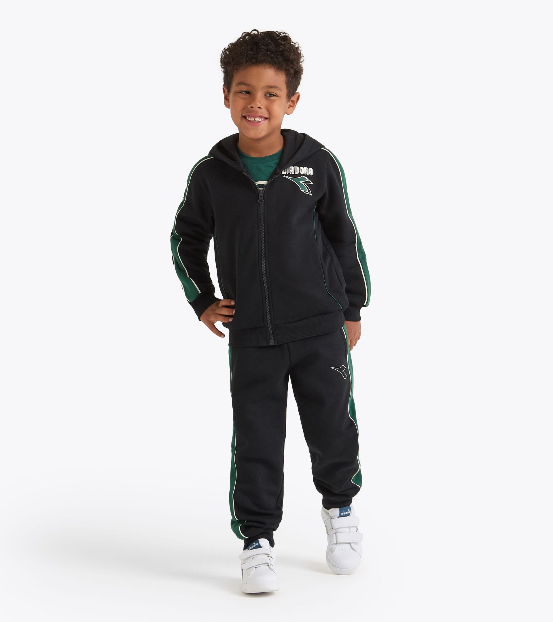 Tracksuit - Boys
JB. TRACKSUIT HD FZ LOGO (BR) BLACK - Diadora