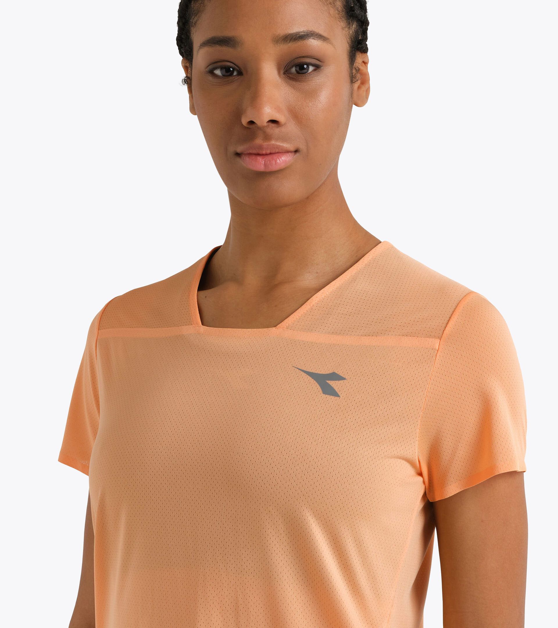 Super Light FIBRAZERO t-shirt  - Running - Women&rsquo;s
 L. SS T-SHIRT SUPER LIGHT FIBRAZERO PEACH COBBLER - Diadora