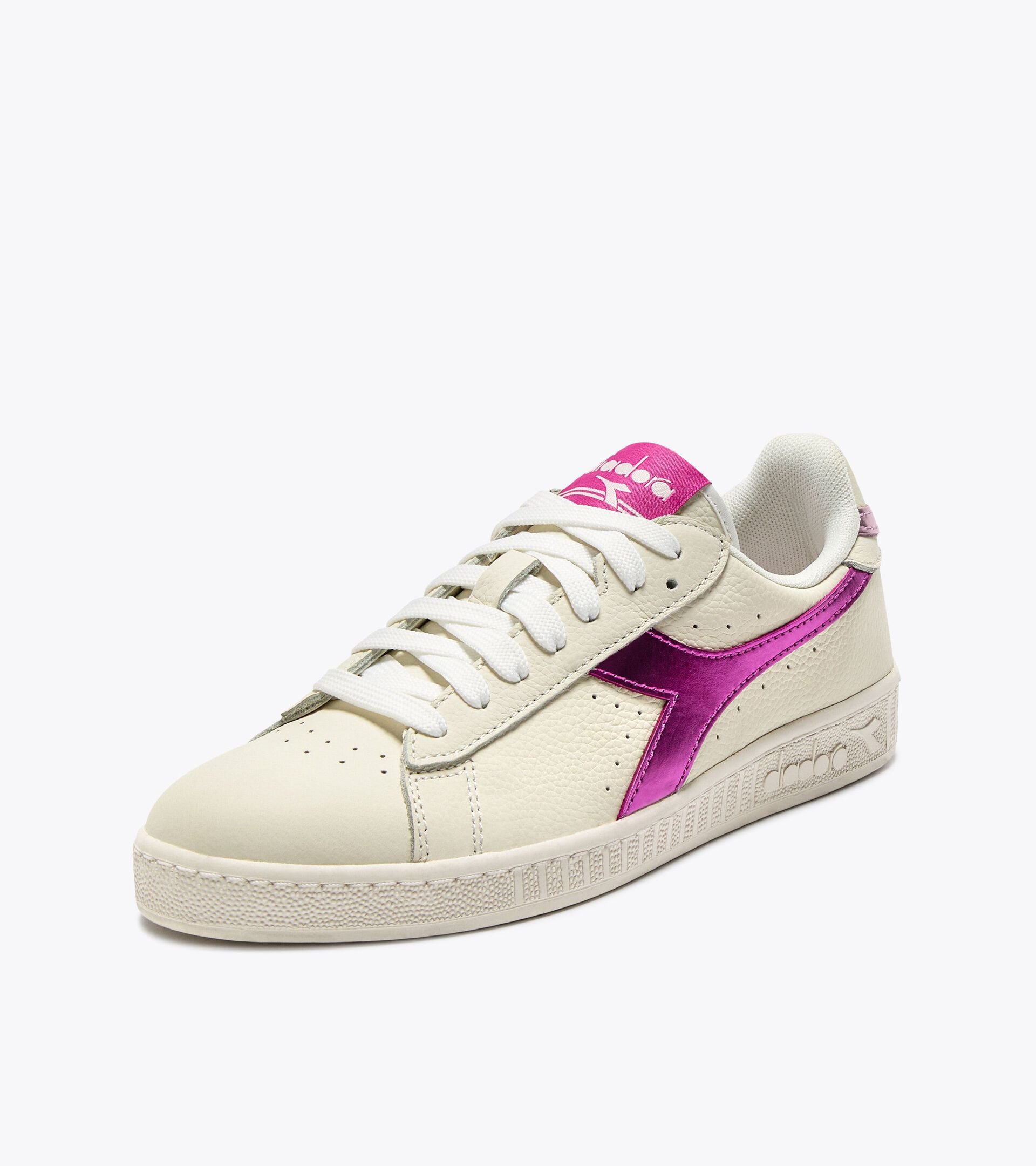 Leather sports sneakers - Women’s 
 GAME L LOW WAXED METAL WN WHITE/FESTIVAL FUCHSIA - Diadora