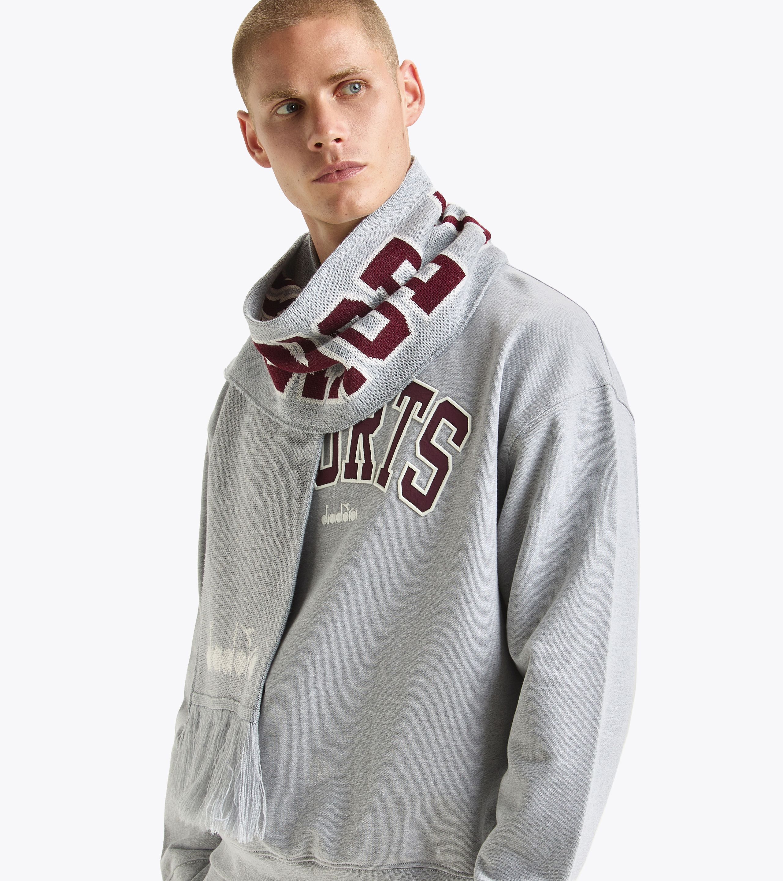 Champion essential store hooded legacy