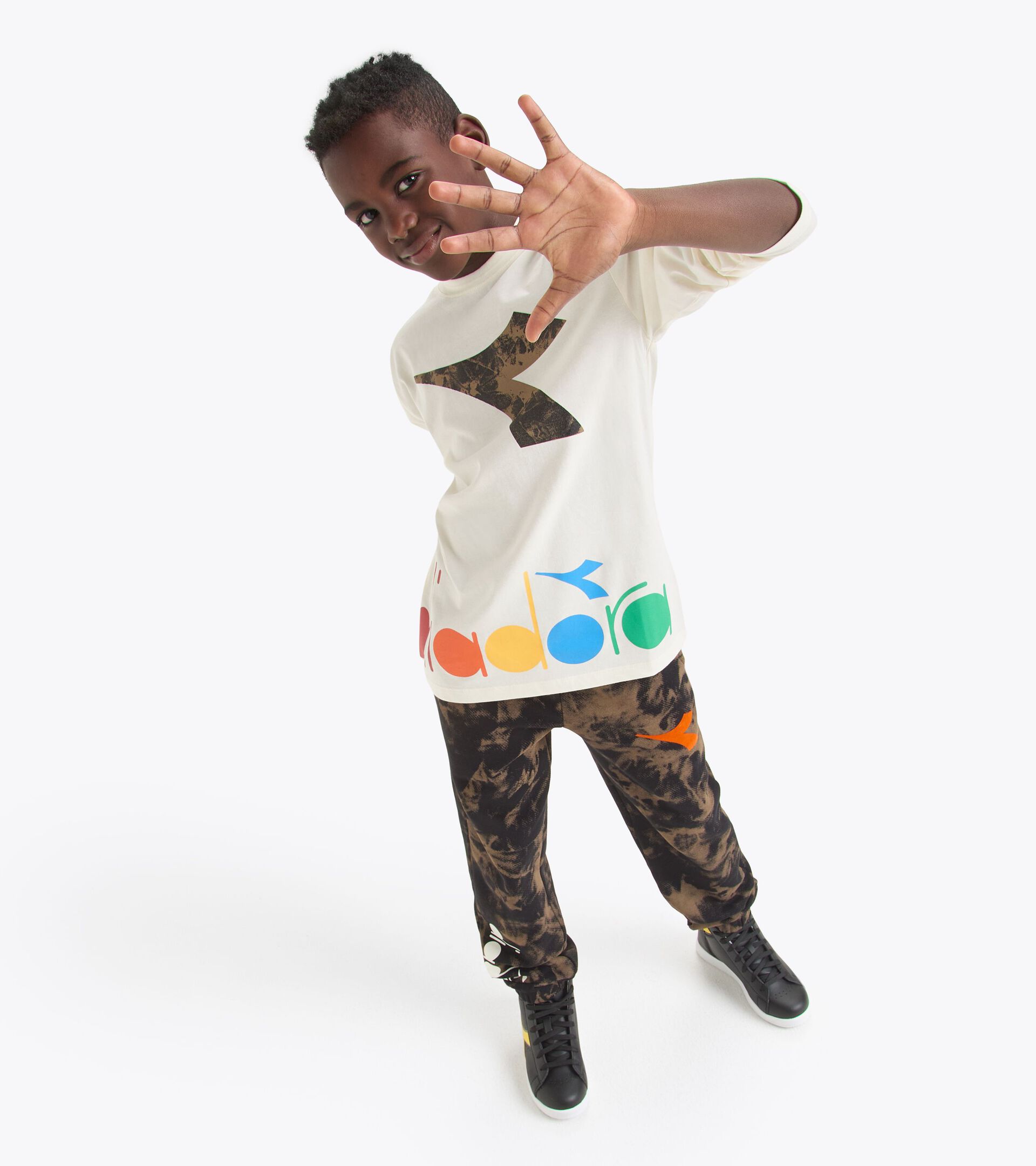Long-sleeved t-shirt with tie dye details - Boy
 JB. T-SHIRT LS TYE DYE SOLITARY STAR - Diadora