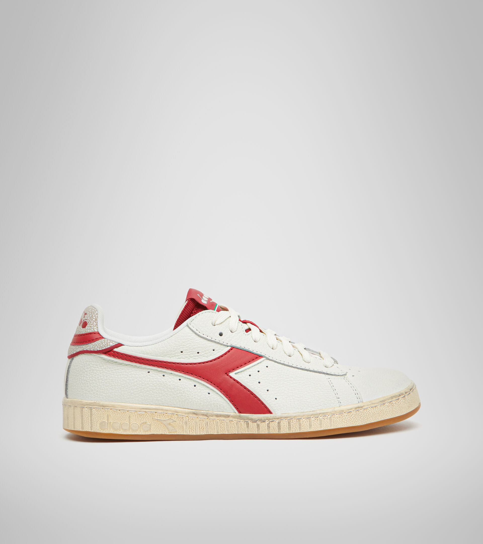 Sports shoe - Unisex GAME L LOW ICONA WHITE/RED PEPPER - Diadora