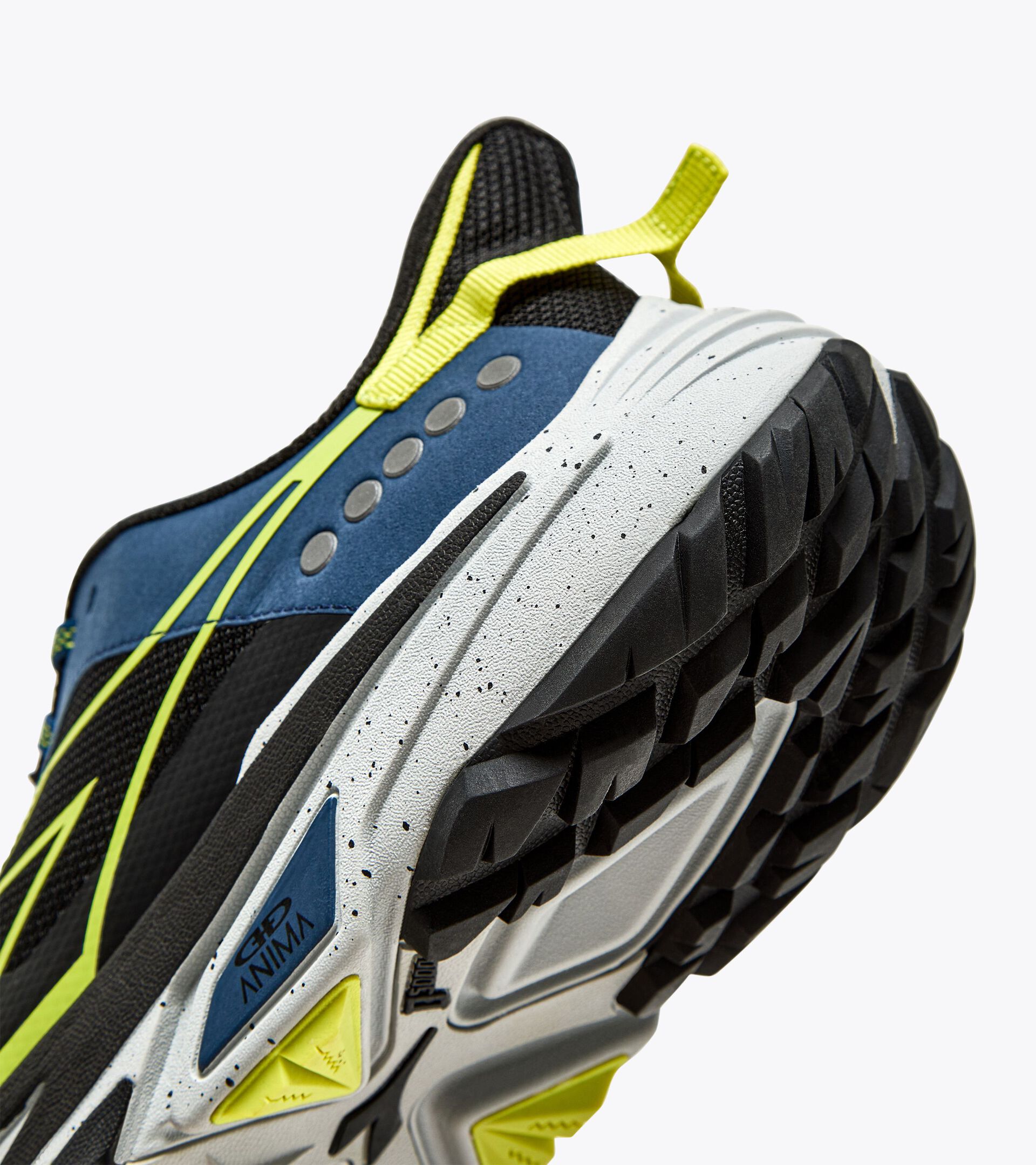 Trail Running Shoes - Unisex EQUIPE SESTRIERE-XT BLK/EVENING PRIMROSE/SILVER DD - Diadora
