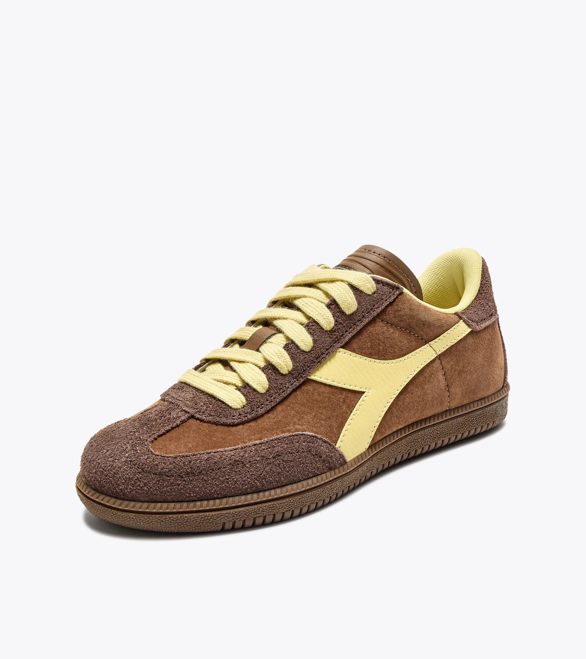 Zapatilla - Para todos los géneros TRAINER HAIRY MARRON TIERRA - Diadora