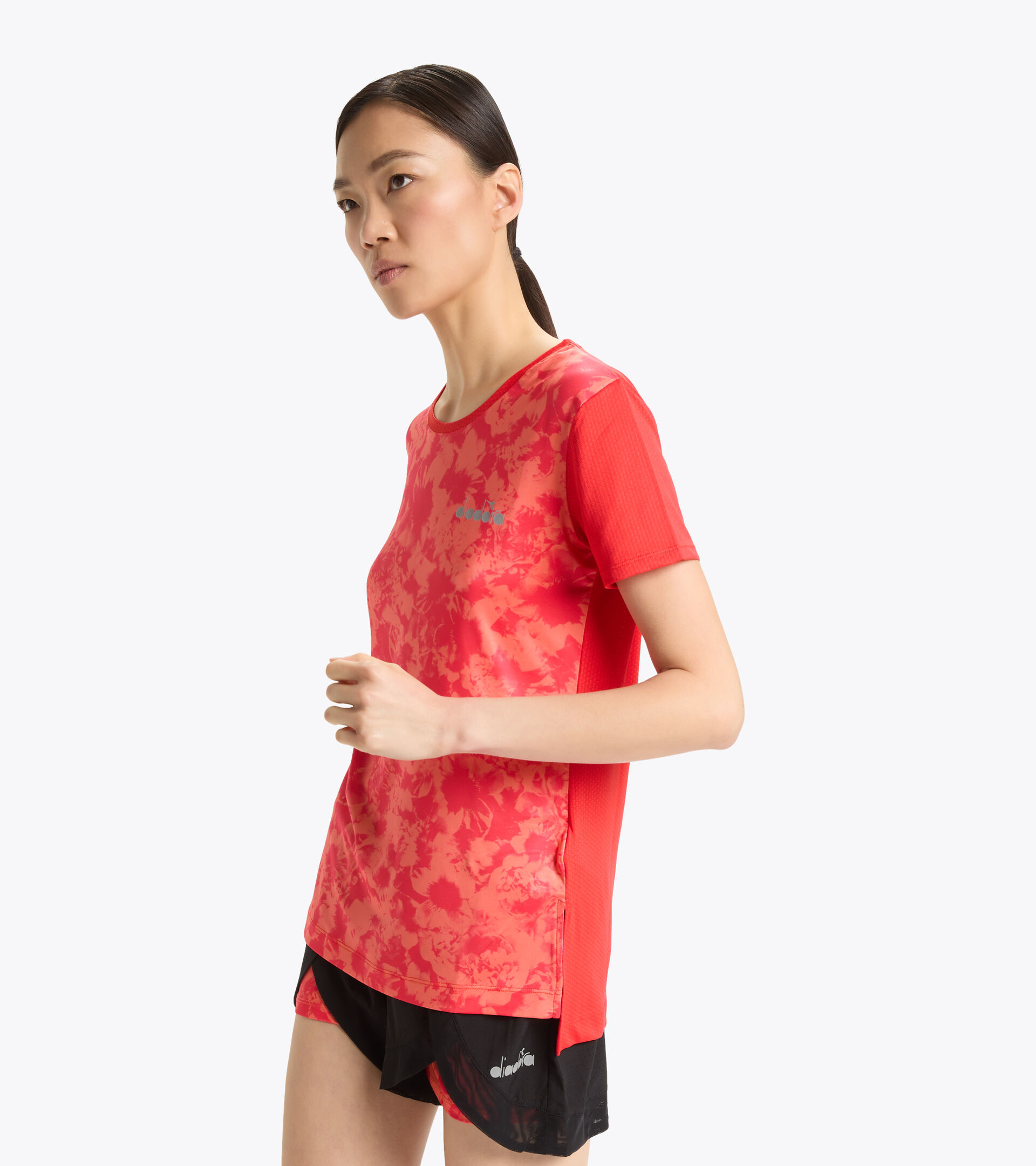 Super-light running T-shirt - Women L. SUPER LIGHT SS T-SHIRT BE ONE FLOWERED GARDEN - Diadora