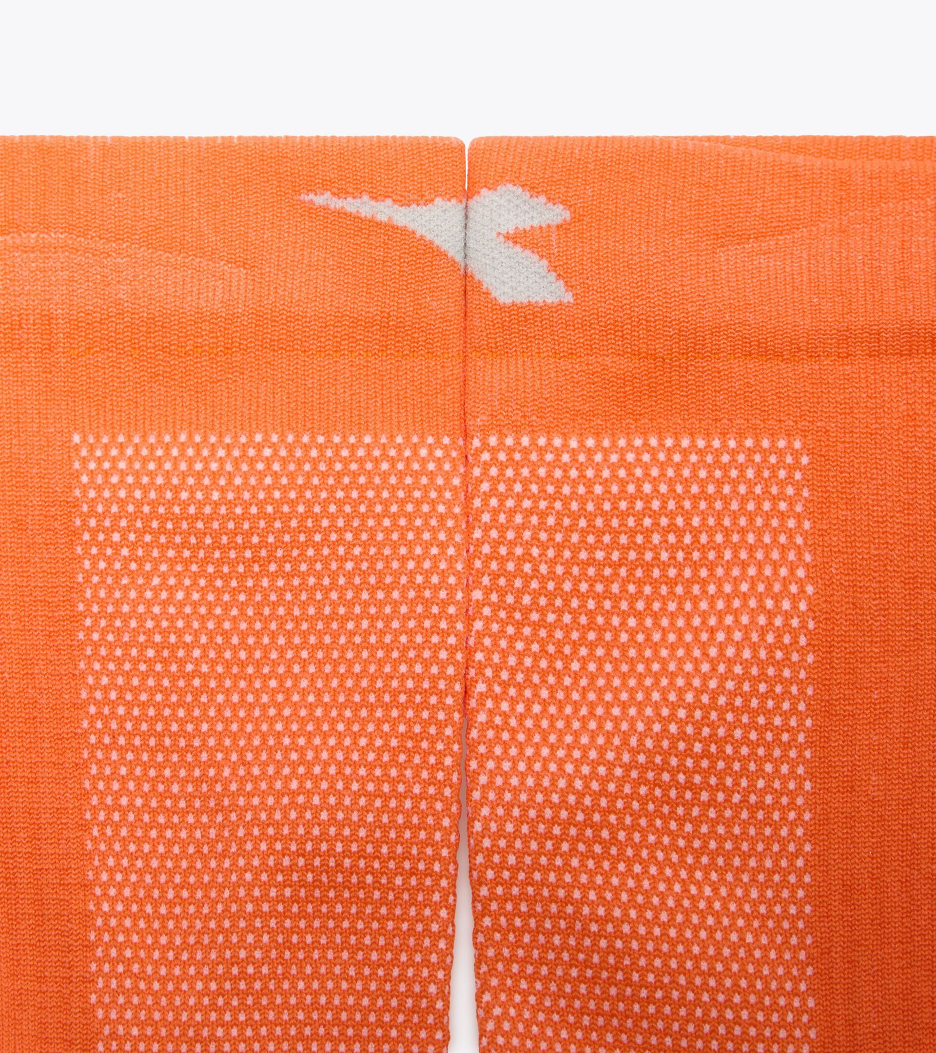 Chaussettes de running - Pour tous les genres STRATOUNO CREW SOCKS NECTARINE - Diadora