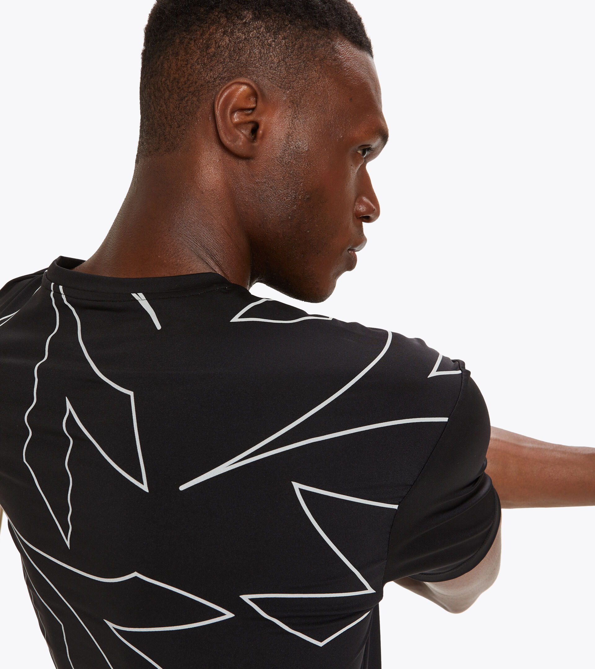 Running T-shirt - Men SS T-SHIRT BE ONE TECH BLACK - Diadora