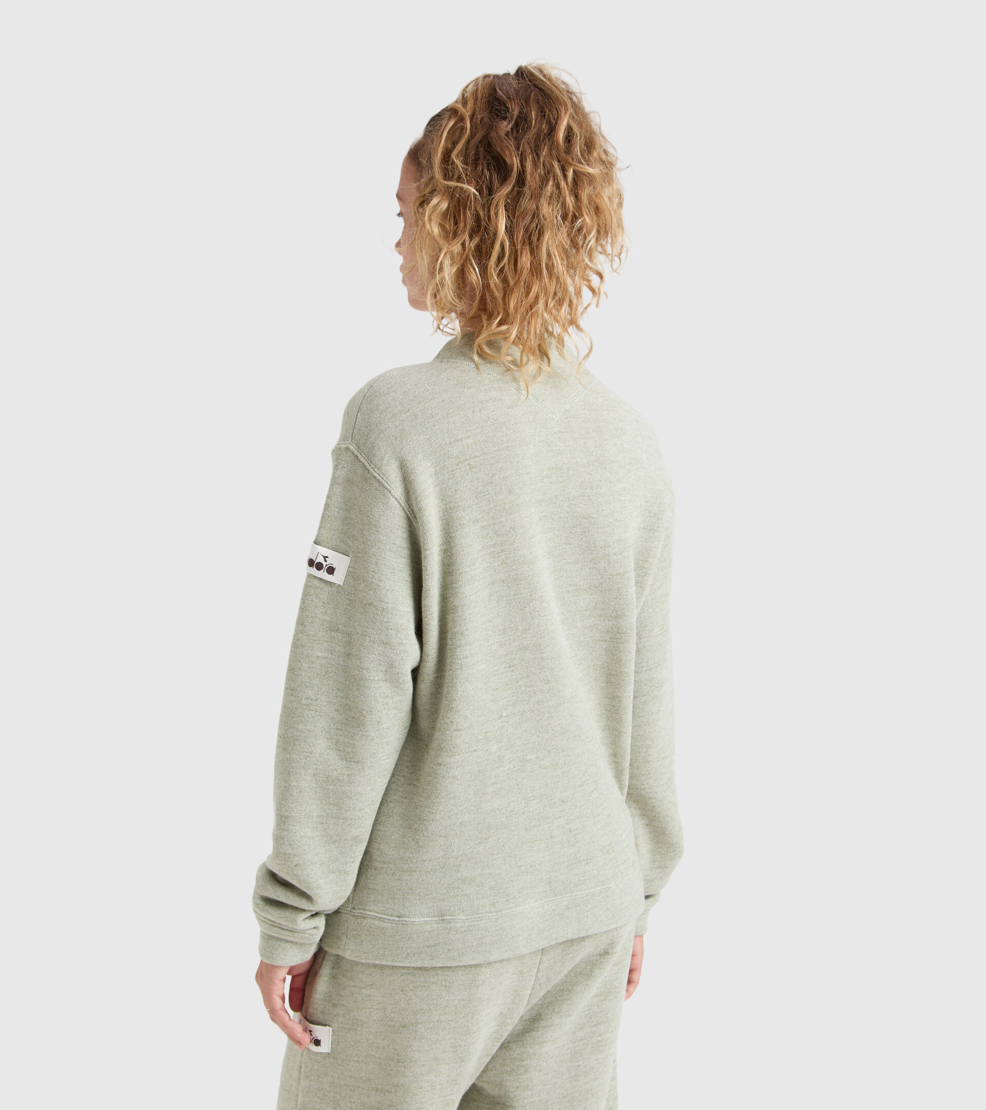 Crew-neck sports sweatshirt - Women’s L. SWEATSHIRT CREW MANIFESTO 2030 DESERT SAGE MELANGE - Diadora