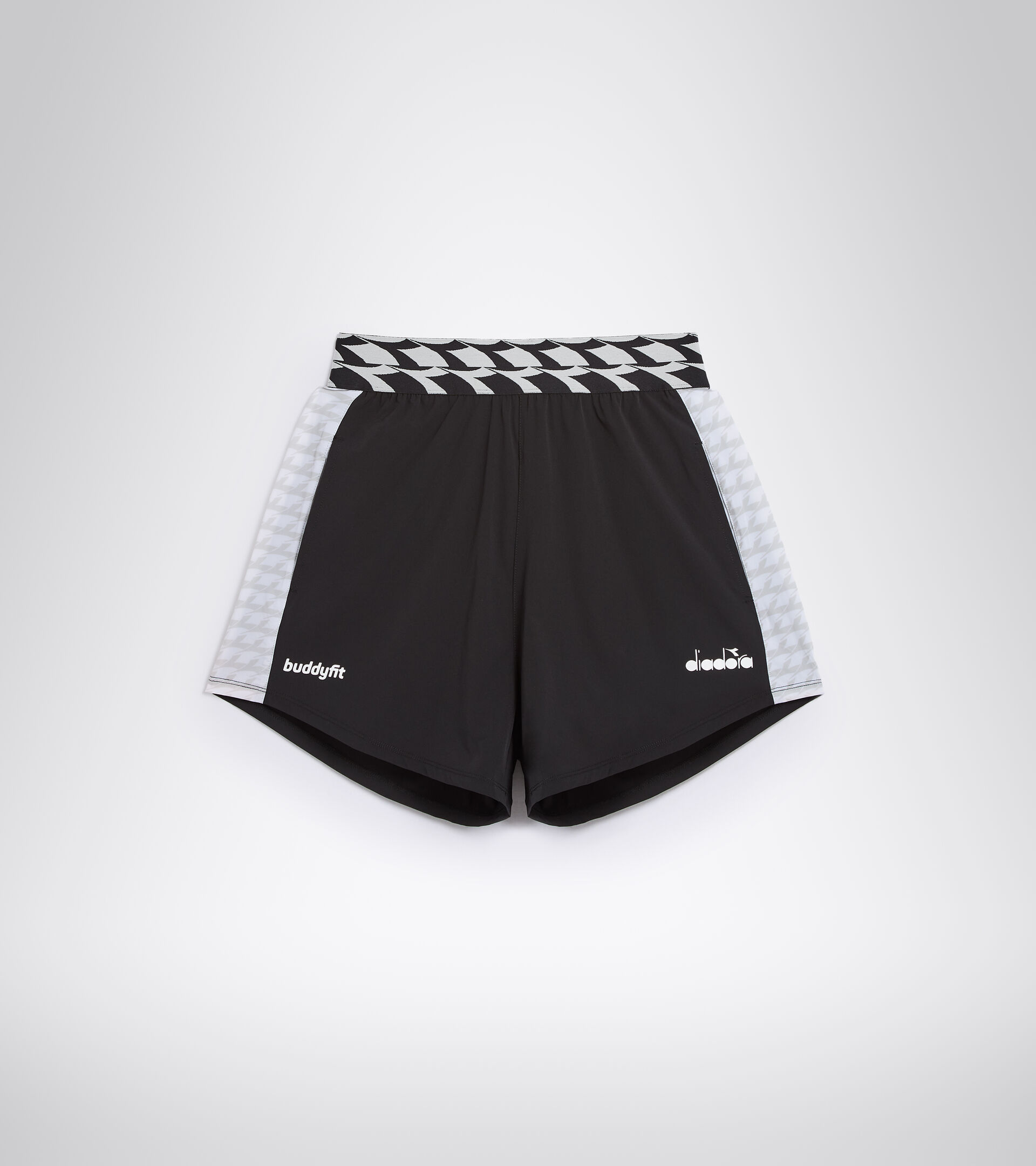 Training Shorts - Women L. SHORT 9CM BUDDYFIT BLACK - Diadora