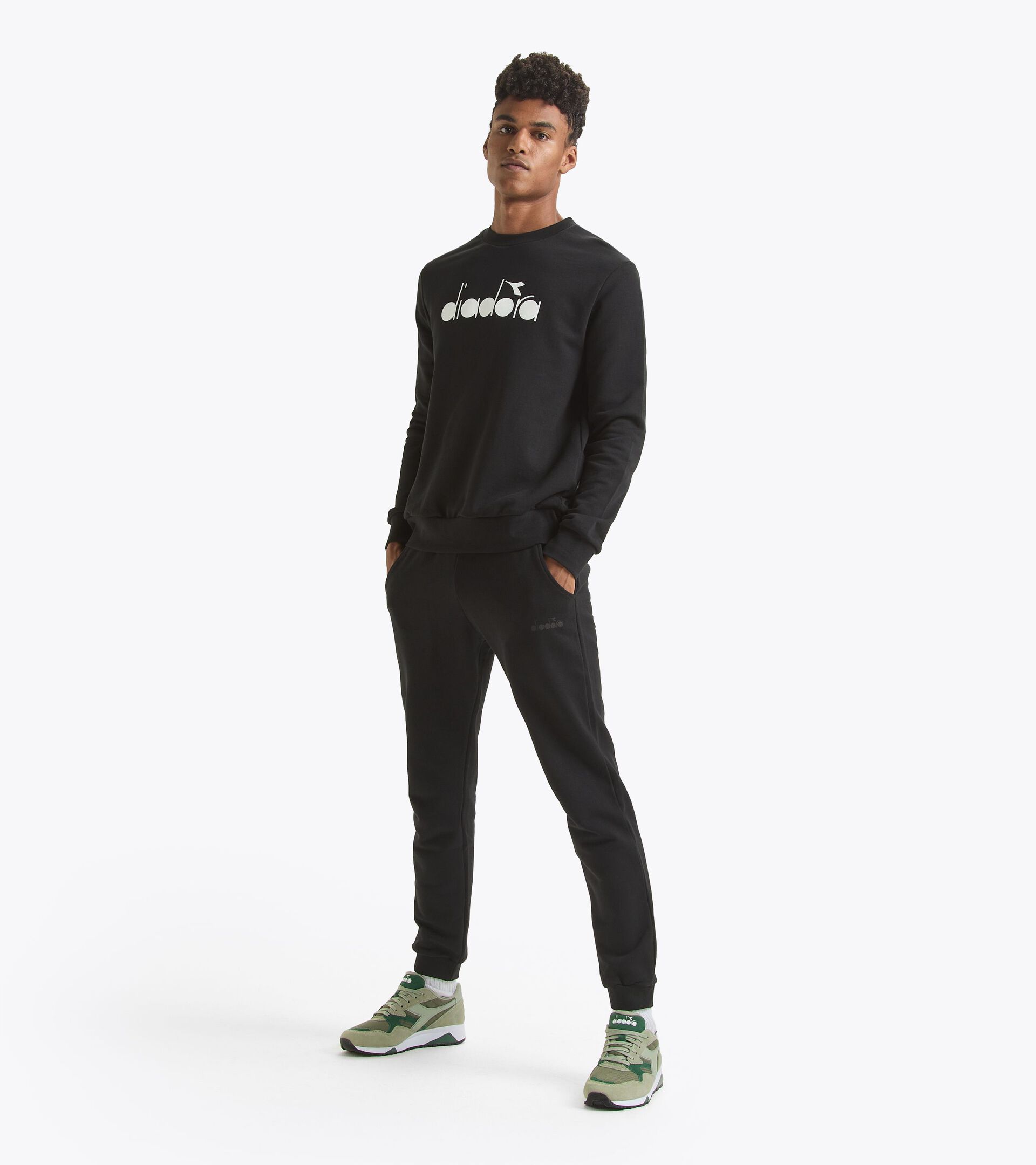 Sudadera deportiva - Made in Italy - Gender neutral SWEATSHIRT CREW LOGO NEGRO - Diadora