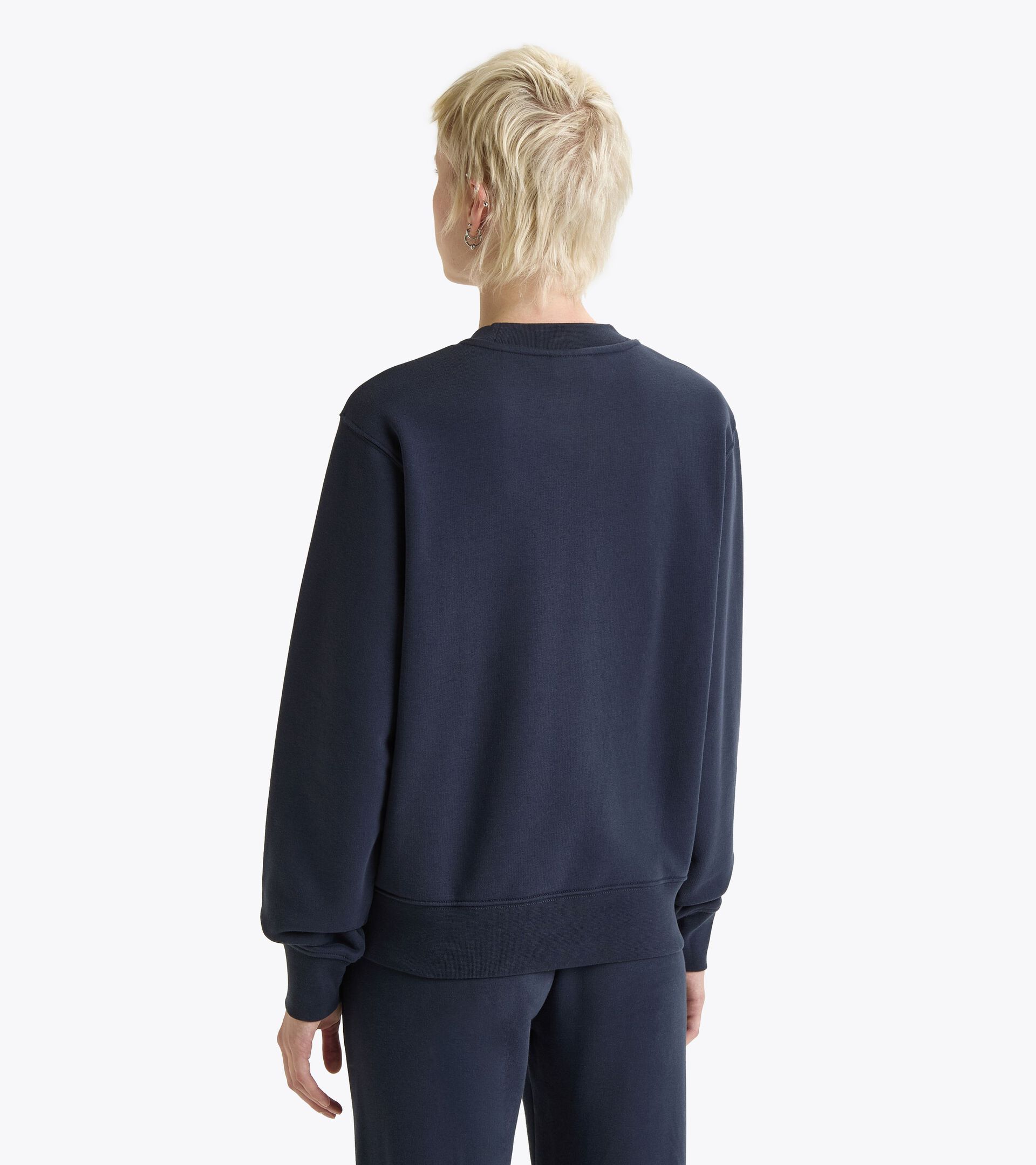 Sudadera de cuello redondo - Gender neutral
 SWEATSHIRT CREW ATHL. LOGO AZUL NOCHE - Diadora