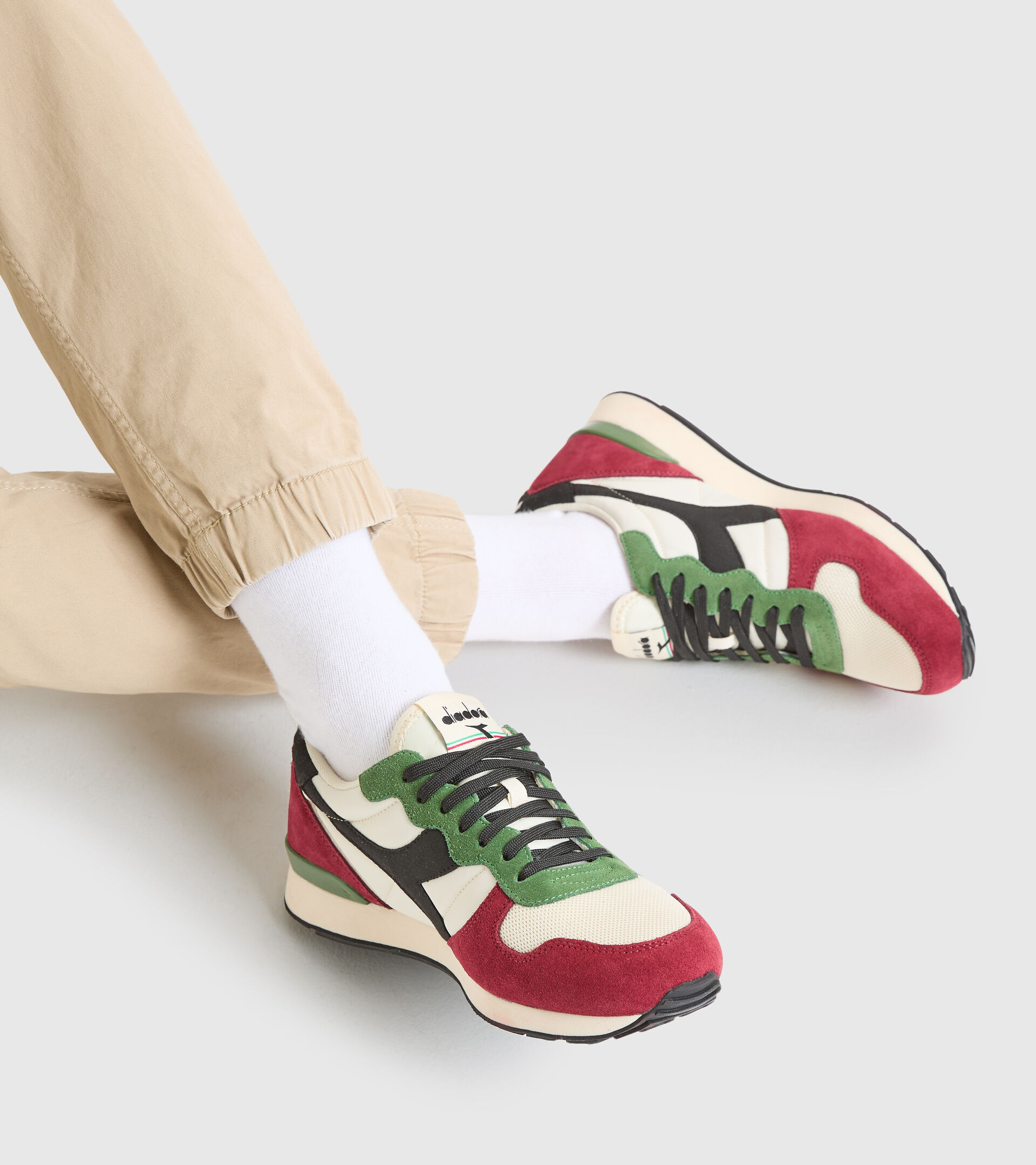 Sports shoes - Unisex CAMARO LEGACY CLOUD CREAM/RHUBARB/BLACK - Diadora