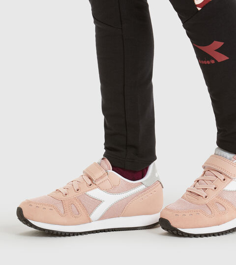 SIMPLE RUN PS, PINK SAND (50034) Sports shoes - Kids 4-8 years SIMPLE RUN PS PINK SAND (50034) - Diadora