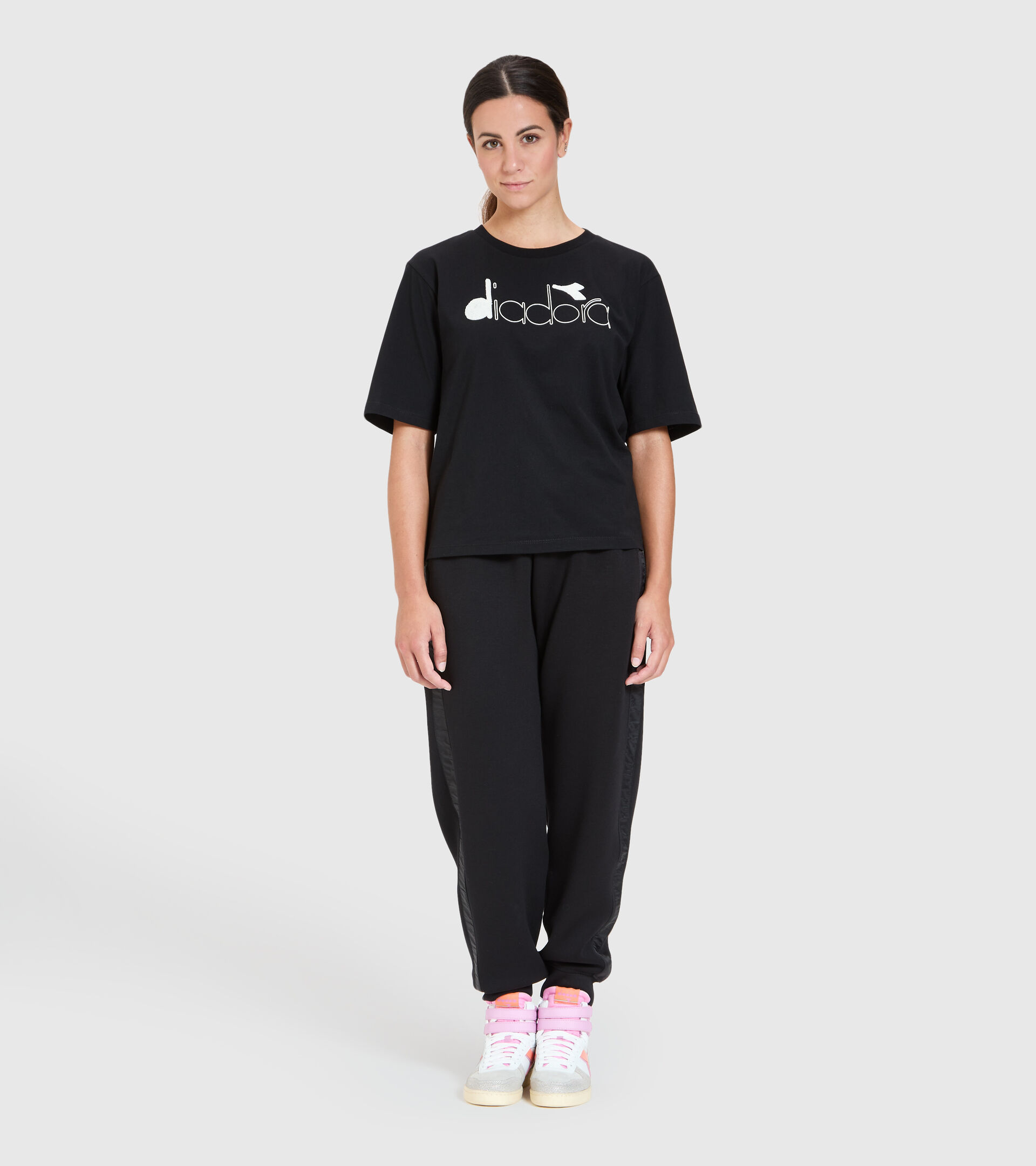 Camiseta - Mujer L. T-SHIRT SS URBANITY NEGRO - Diadora
