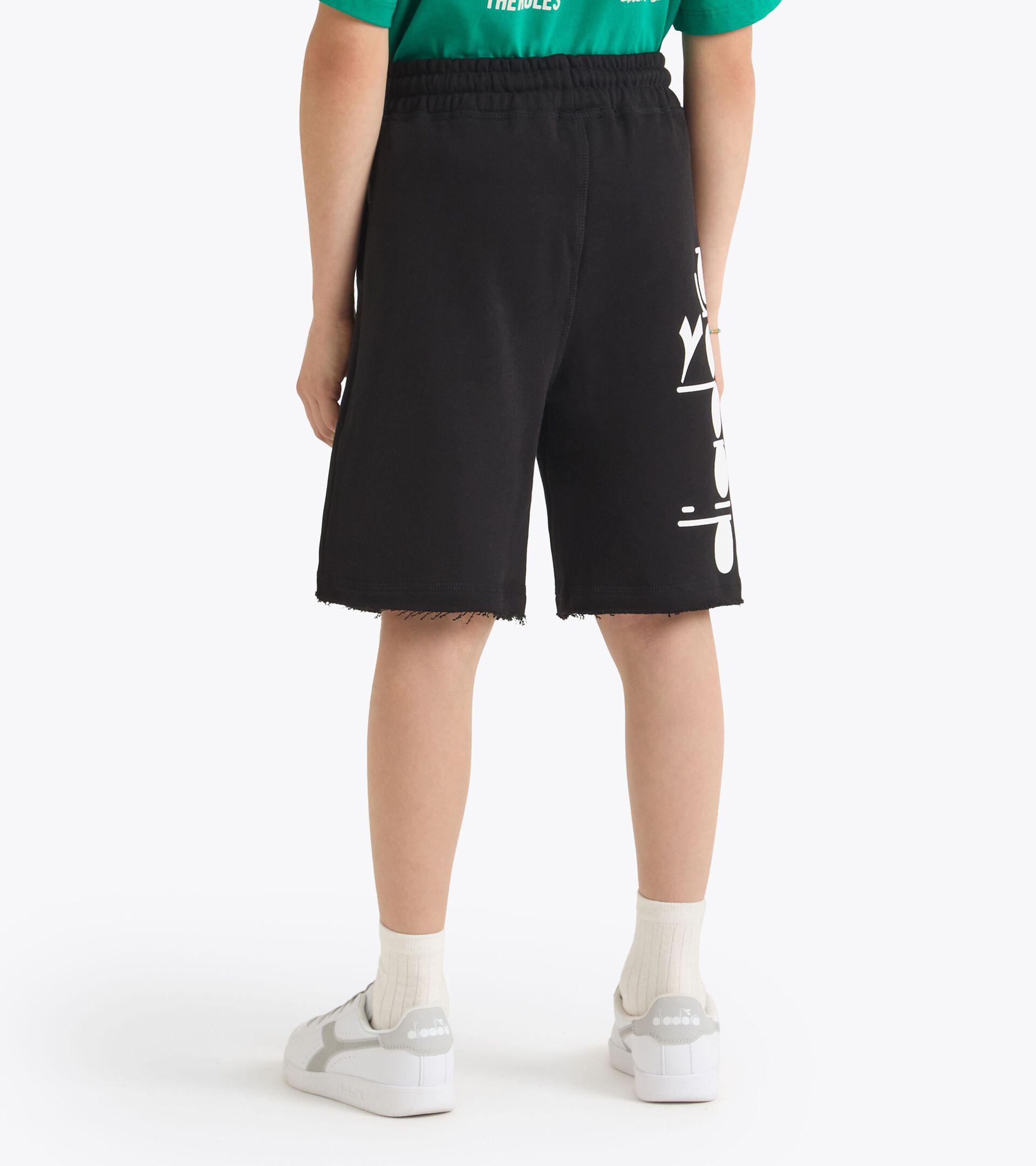 Bermudas - Corte cómodo - Niño
JB. BERMUDA DISTRICT NEGRO - Diadora