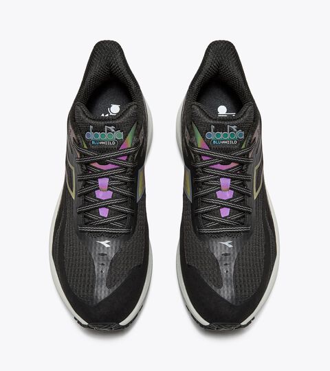 MYTHOS BLUSHIELD 9 VORTICE HIP W, BLACK/SILVER Running shoe with reflective details - Cushioning and protection - Women’s MYTHOS BLUSHIELD 9 VORTICE HIP W BLACK/SILVER - Diadora