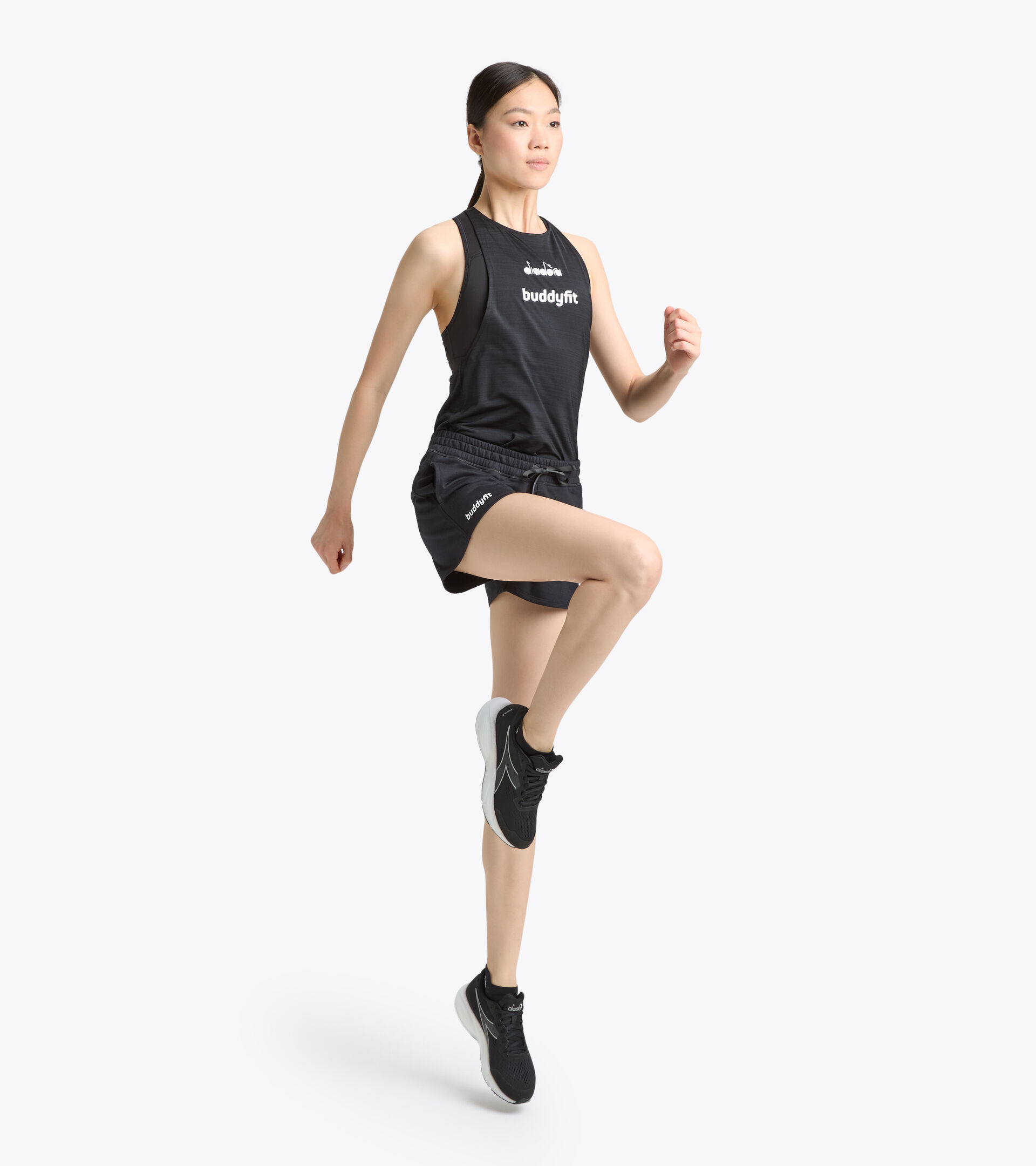 Shorts para entrenar - Mujer L. SHORT 9CM BUDDYFIT NEGRO - Diadora