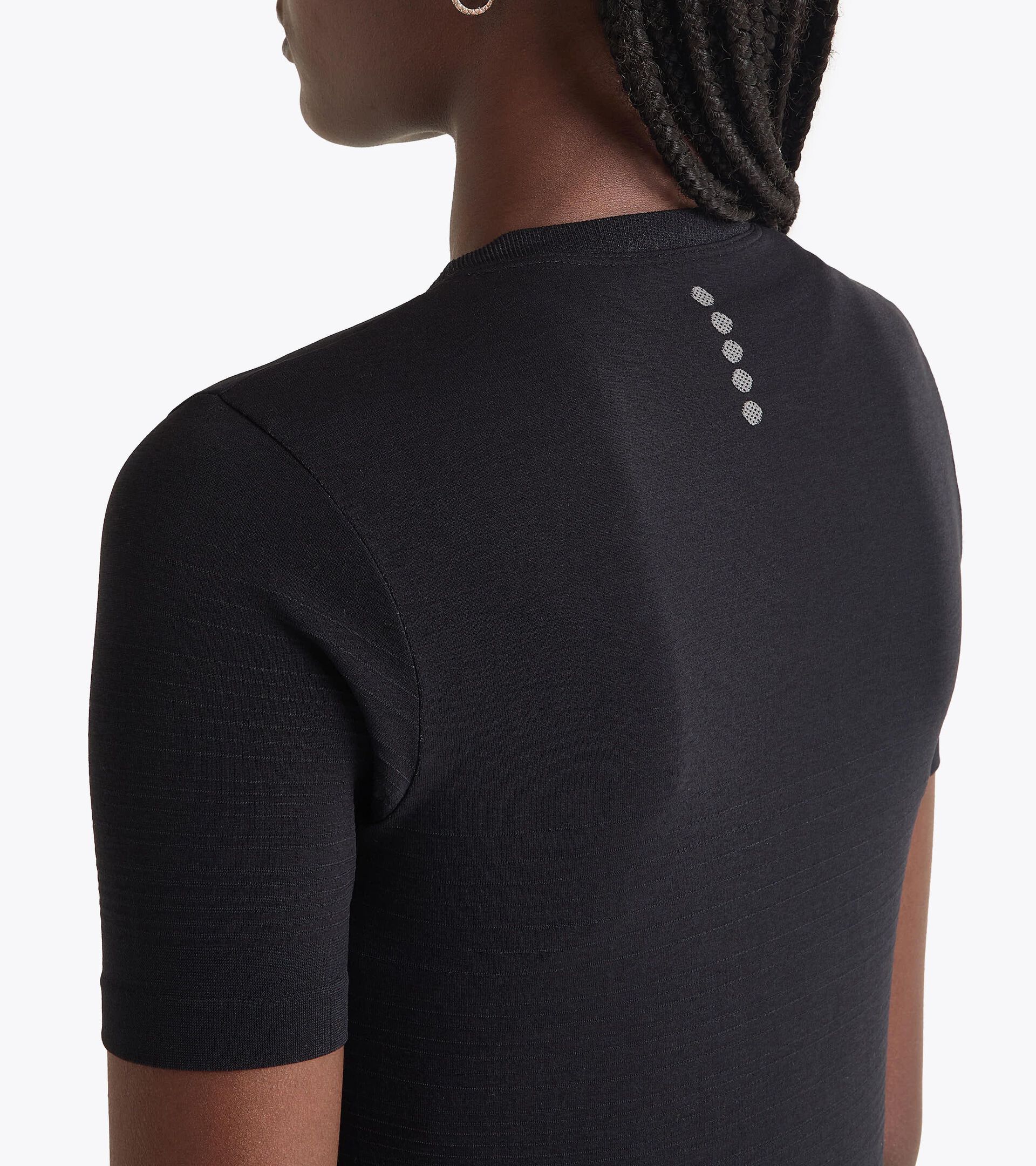 Technical t-shirt for temperature control - Running - Women’s L. SS T-SHIRT STRATOUNO BLACK - Diadora