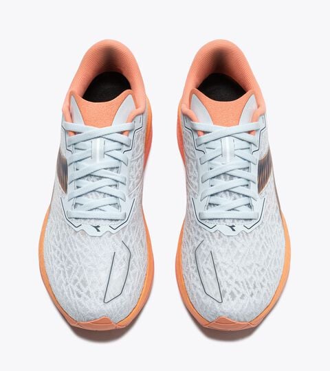 Running shoe - Stability and lightness - Women&rsquo;s
 MYTHOS BLUSHIELD VOLO 6 W COUNTRY AIR/PEACH COBBLER - Diadora