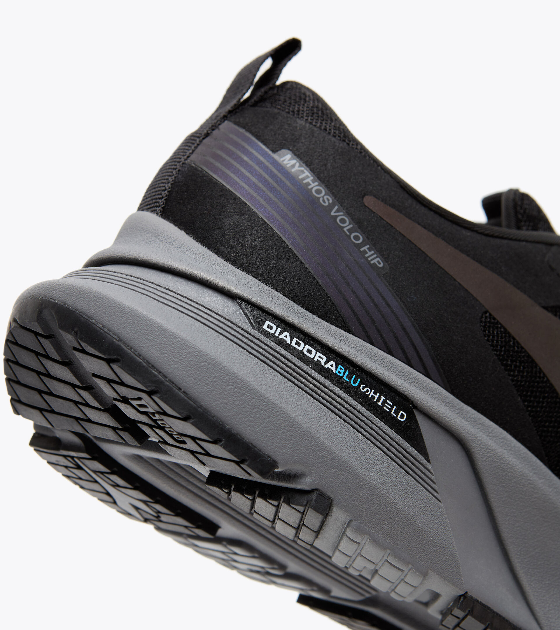 Footwear Sport UOMO MYTHOS BLUSHIELD VOLO HIP BLACK/STEEL GRAY Diadora