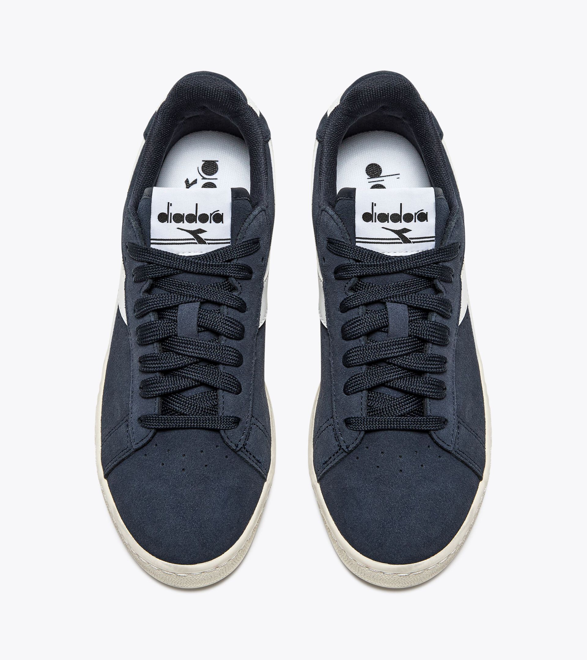 Sporty sneakers - All-Gender GAME L LOW SUEDE WAXED BLUE DENIM - Diadora