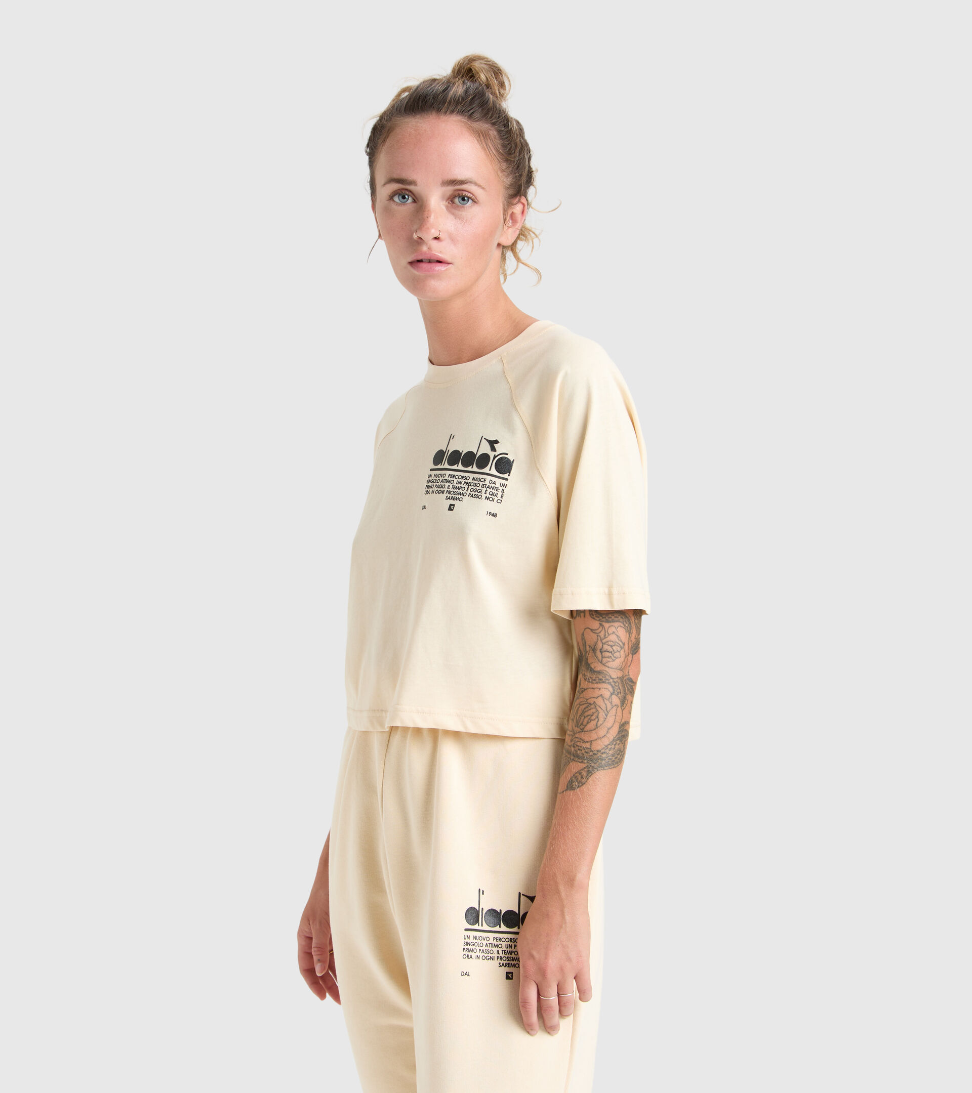 Cotton T-shirt - Women L. T-SHIRT SS  MANIFESTO NAVAJO BEIGE - Diadora