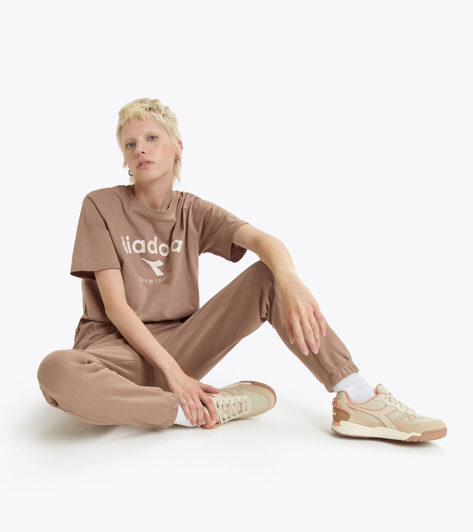 Sweatpants - Gender Neutral PANTS ATHL. LOGO LIGHT BROWN HAZELNUT - Diadora
