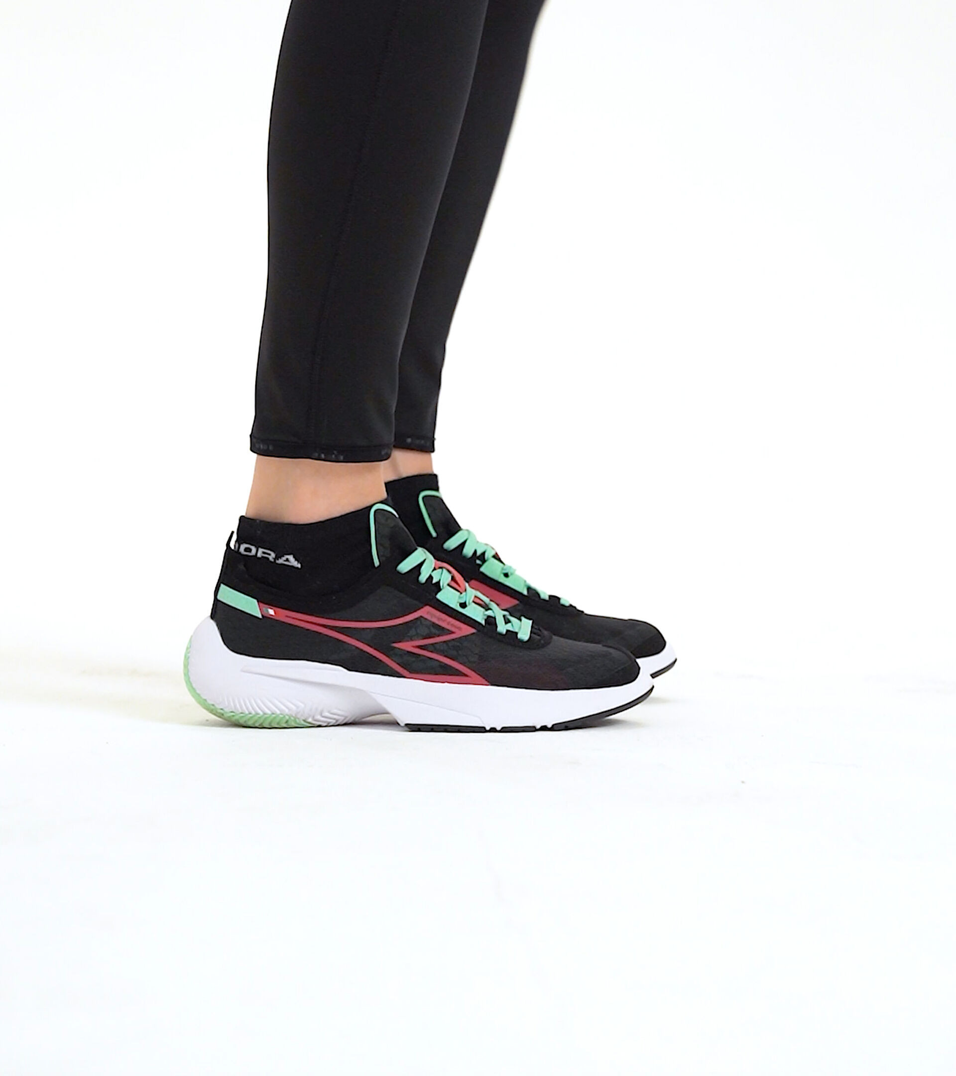 Scarpa da running - Donna EQUIPE CORSA W NERO/ROSA JAZZY/BIANCO - Diadora