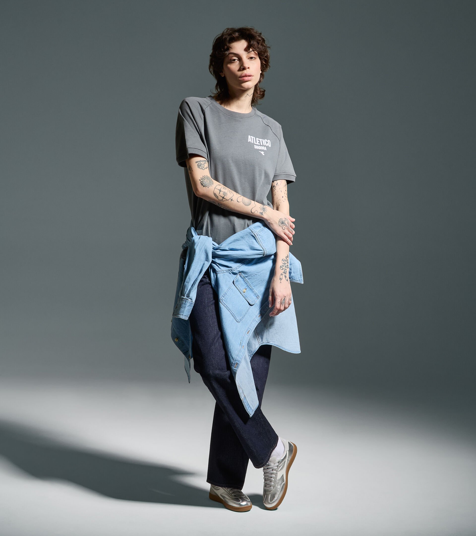 T-shirt Legacy - Made in Italy - Pour tous les genres T-SHIRT SS LEGACY ROCHE DE CHATEAU - Diadora