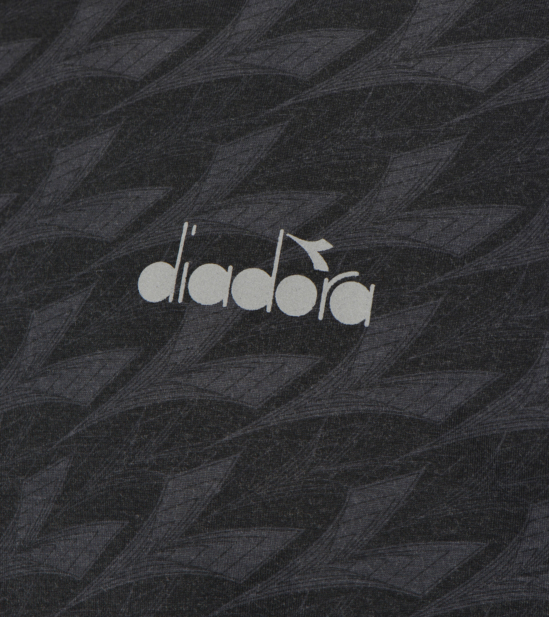Sports T-shirt - Men SS T-SHIRT PLUS BE ONE ALL OVER BLACK - Diadora