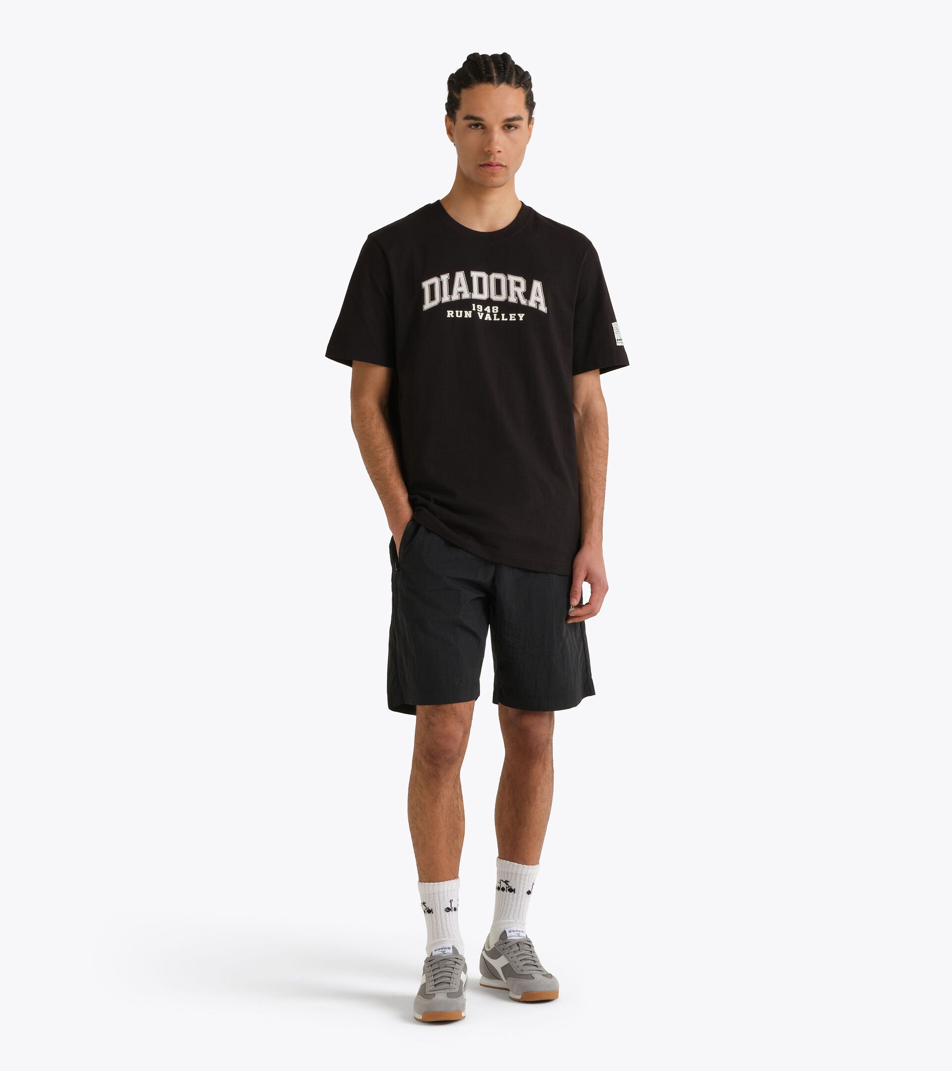 Camiseta de algod&oacute;n grueso - Run Valley - Para todos los g&eacute;neros
 T-SHIRT SS RUN VALLEY NEGRO - Diadora