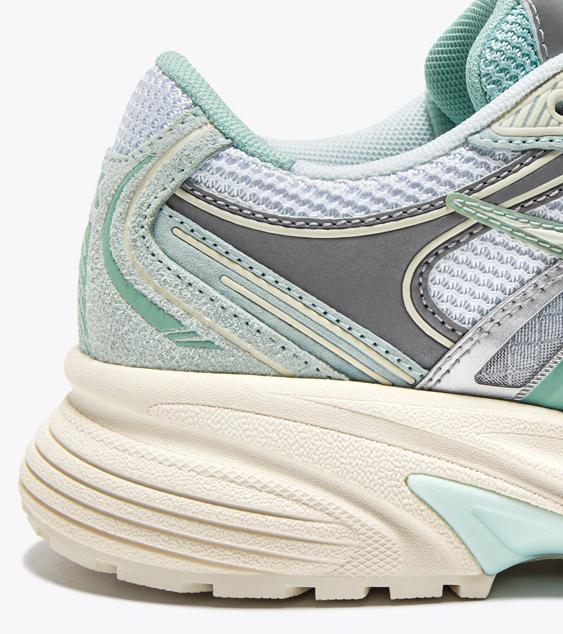 Sports sneakers - All-Gender MYTHOS STAR WHITE/MORNING MIST - Diadora