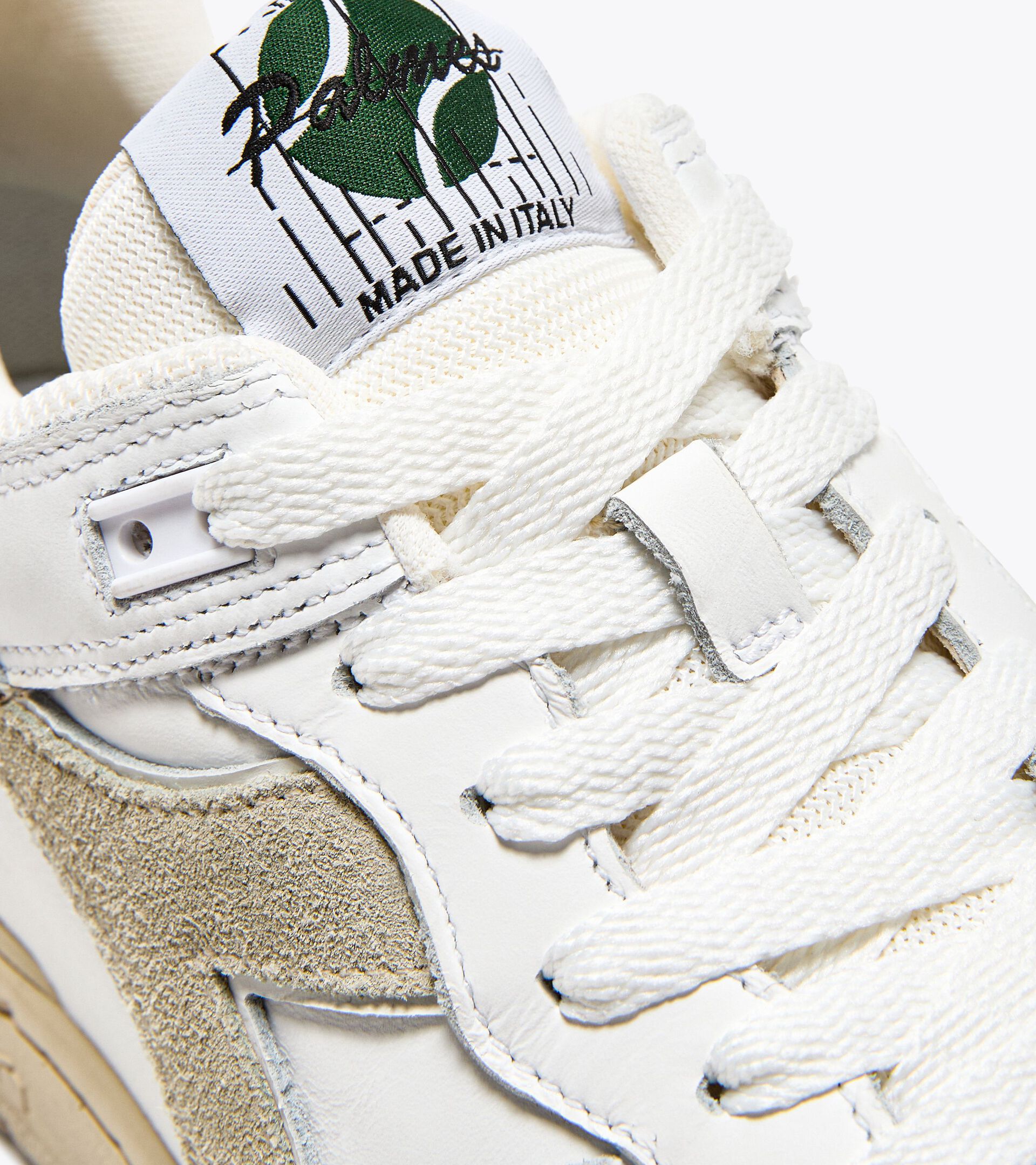 Heritage shoe - Made in Italy - All-Gender B.560 PALMES IT WHITE - Diadora