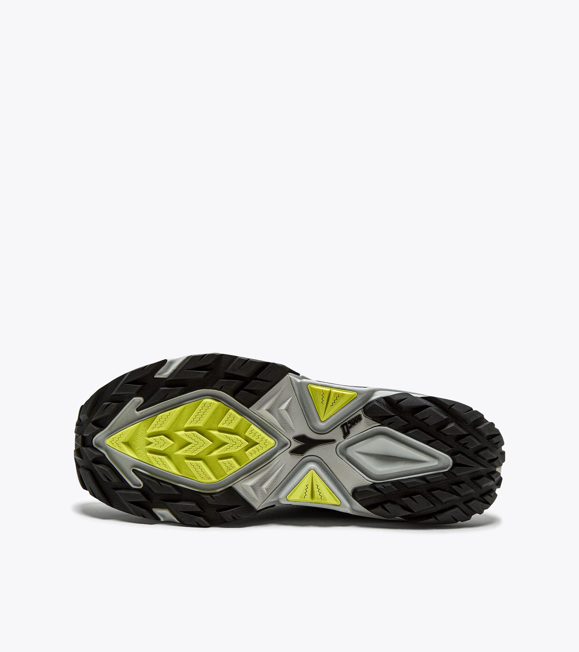 Trail Running Shoes - Men EQUIPE SESTRIERE-XT BLK/EVENING PRIMROSE/SILVER DD - Diadora