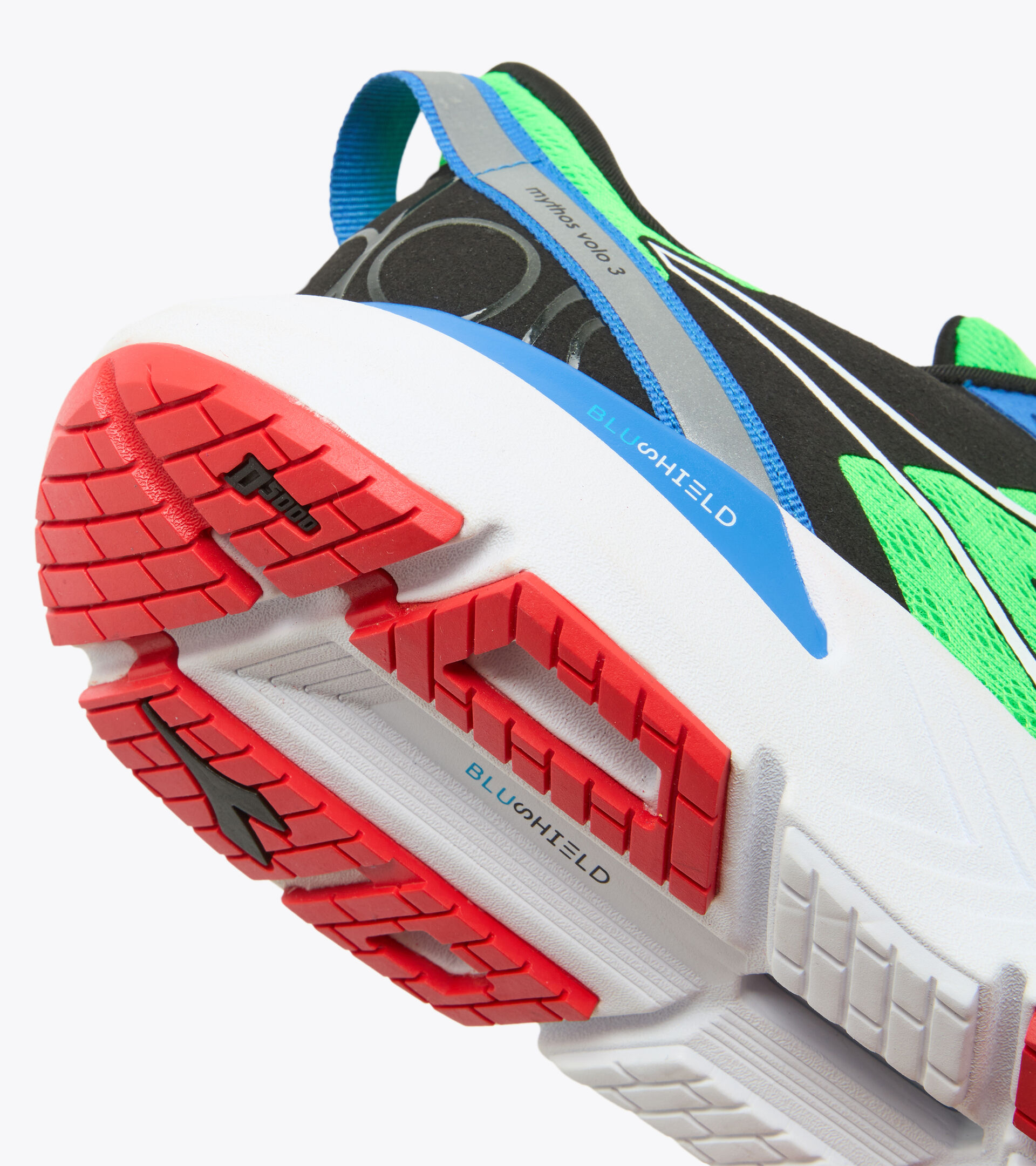 Running shoes - Men MYTHOS BLUSHIELD VOLO 3 GREEN FLUO/WHT/BLACK - Diadora