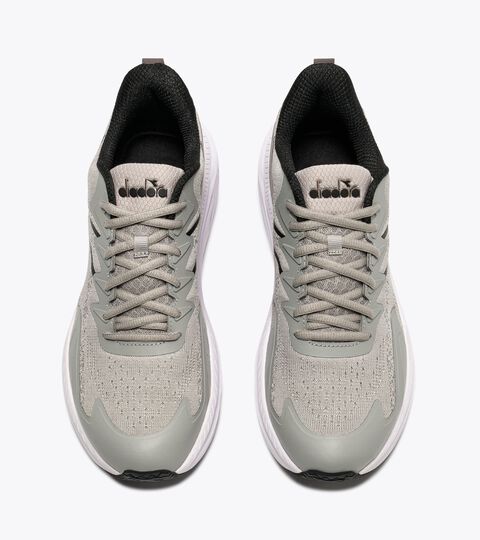 Scarpa da camminata - Uomo
 PASSO 6 ARGENTO DD/NERO - Diadora