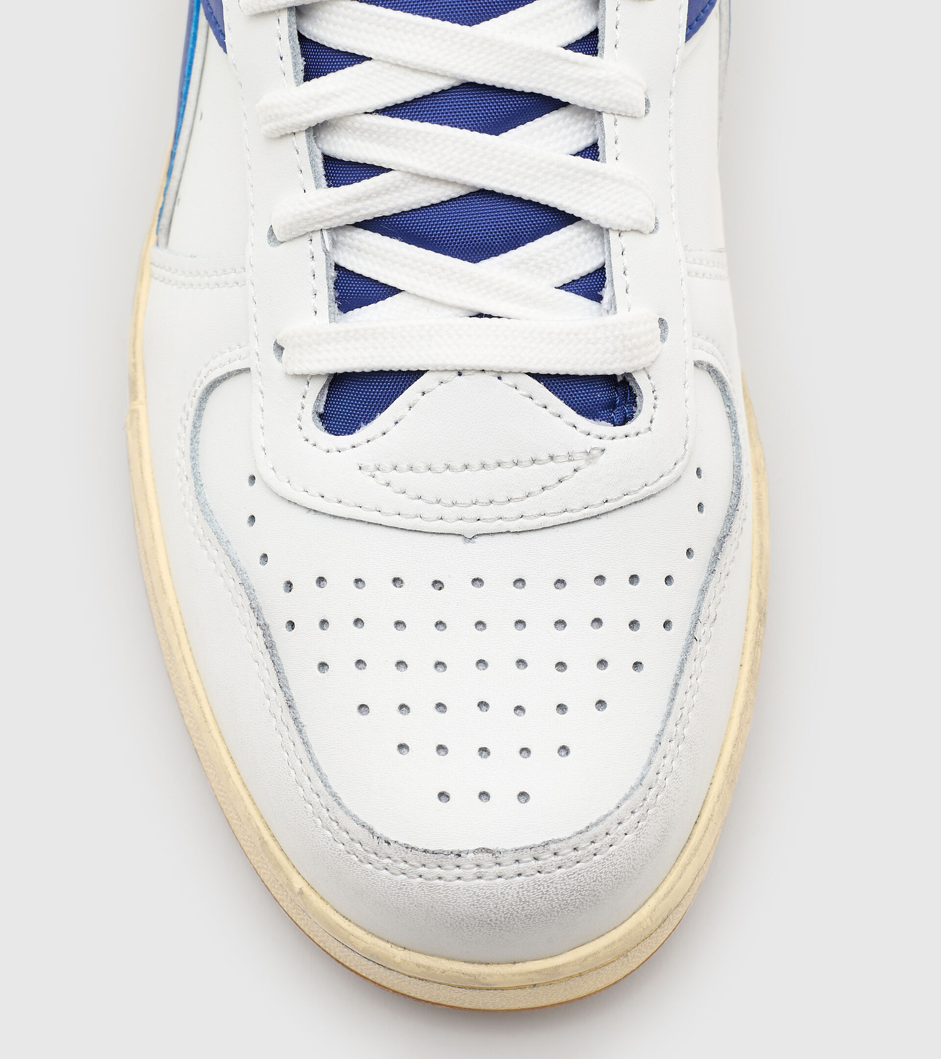 Sports shoe - Unisex MAGIC BASKET DEMI CUT ICONA WHITE/BLUE COBALT - Diadora