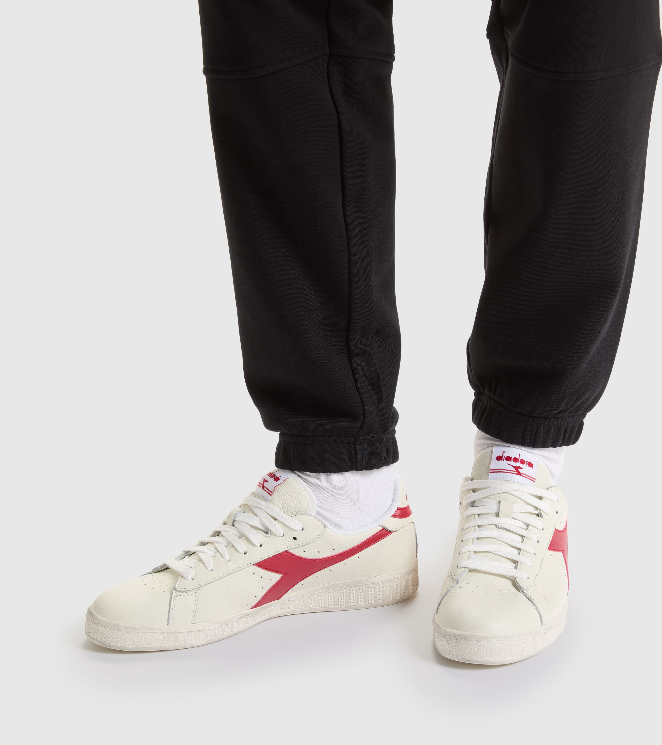 Diadora red sneakers discount