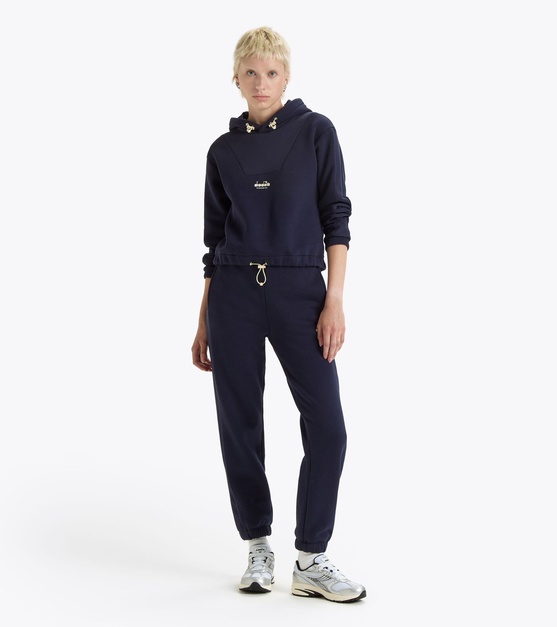Fleece sweatpants - Adjustable fit -  Women’s
 L. PANTS ATHL. LOGO CLASSIC NAVY - Diadora