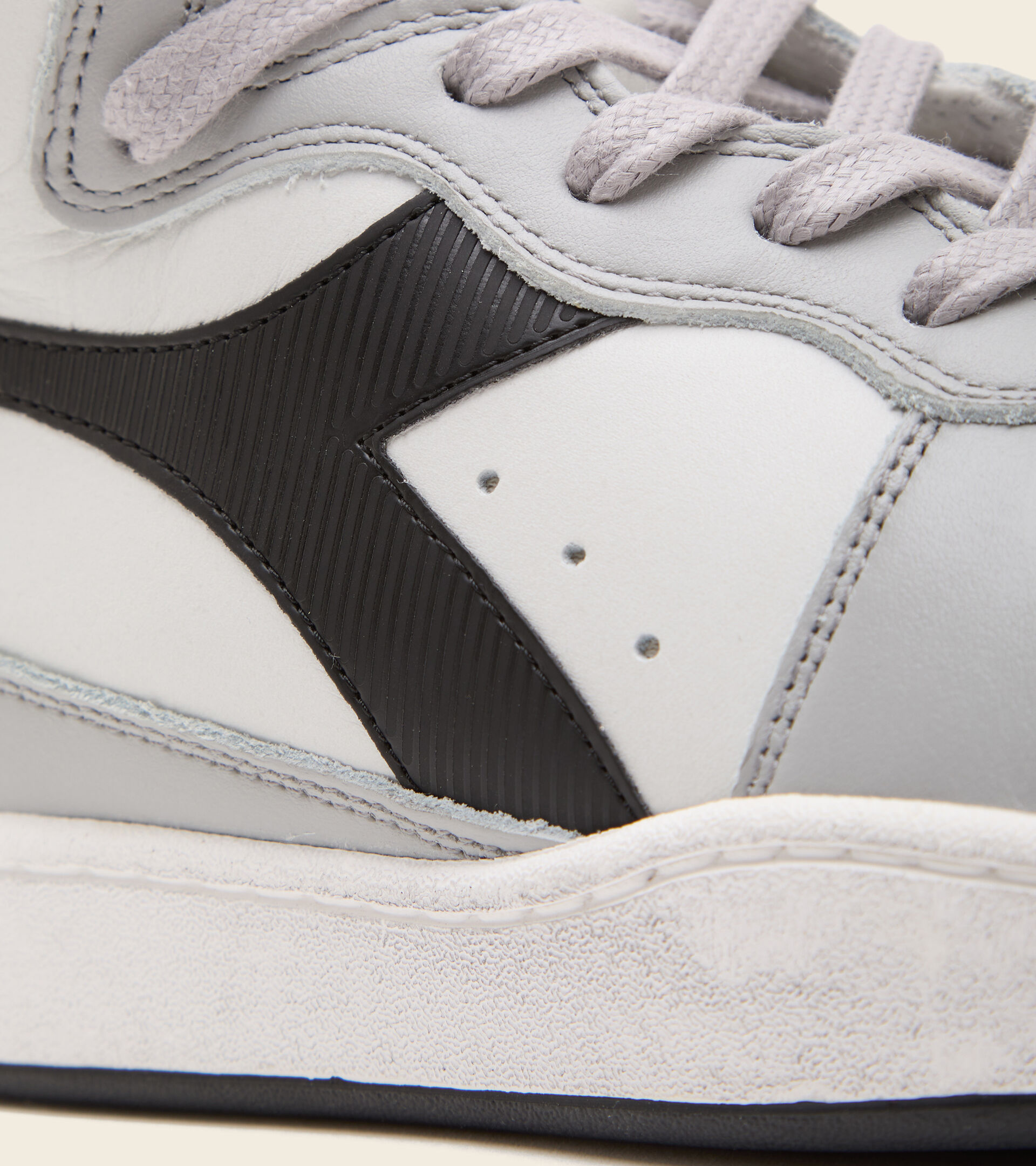 Footwear Heritage UNISEX MI BASKET USED WHITE/HIGH RISE/BLACK Diadora