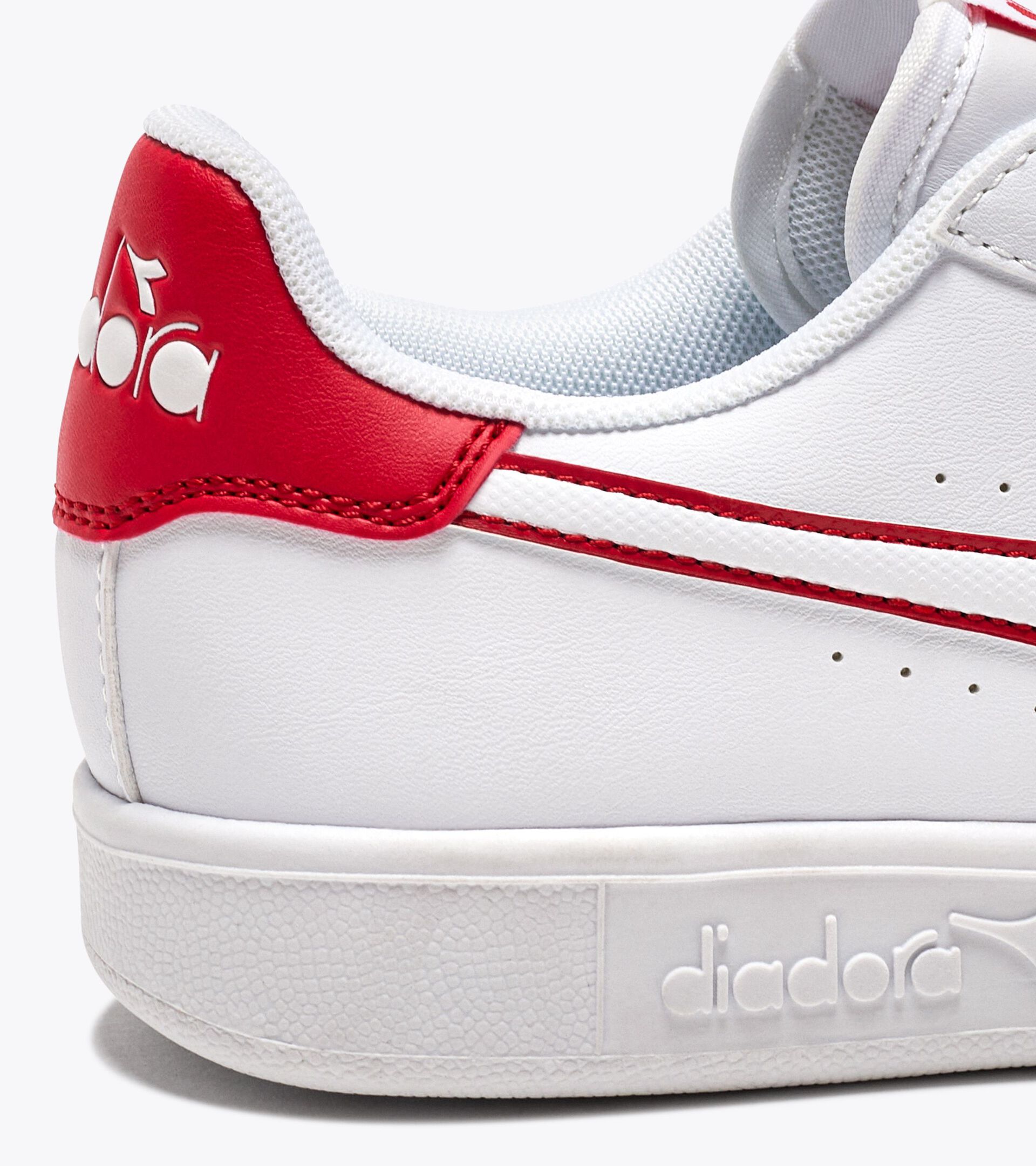 Scarpa sportiva - Ragazzi/e 8-16 anni GAME P GS BIANCO/ROSSO BRILLANTE - Diadora