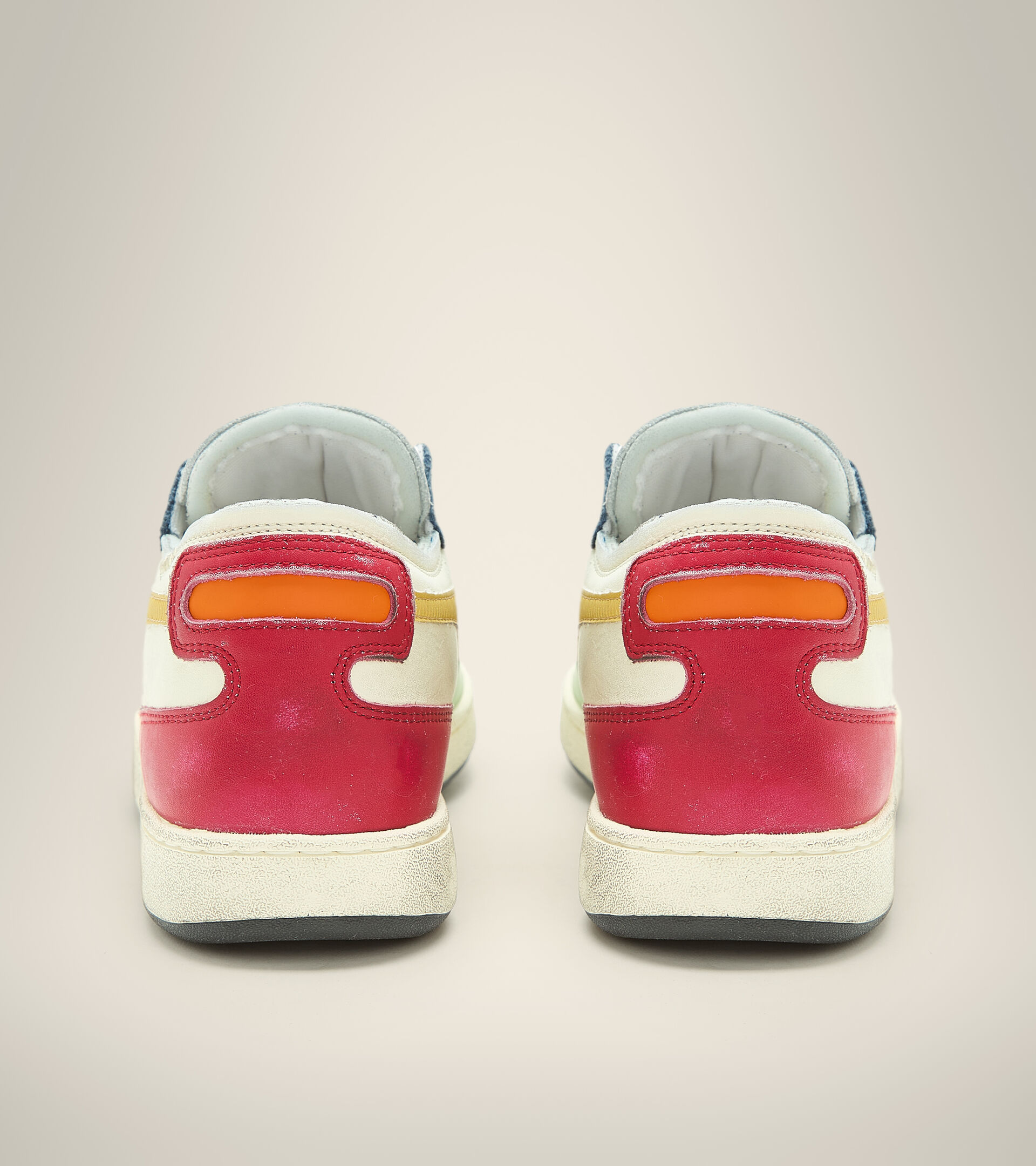 Heritage shoe - Unisex MI BASKET ROW CUT WINTER WHITE/CHILI PEPPER - Diadora