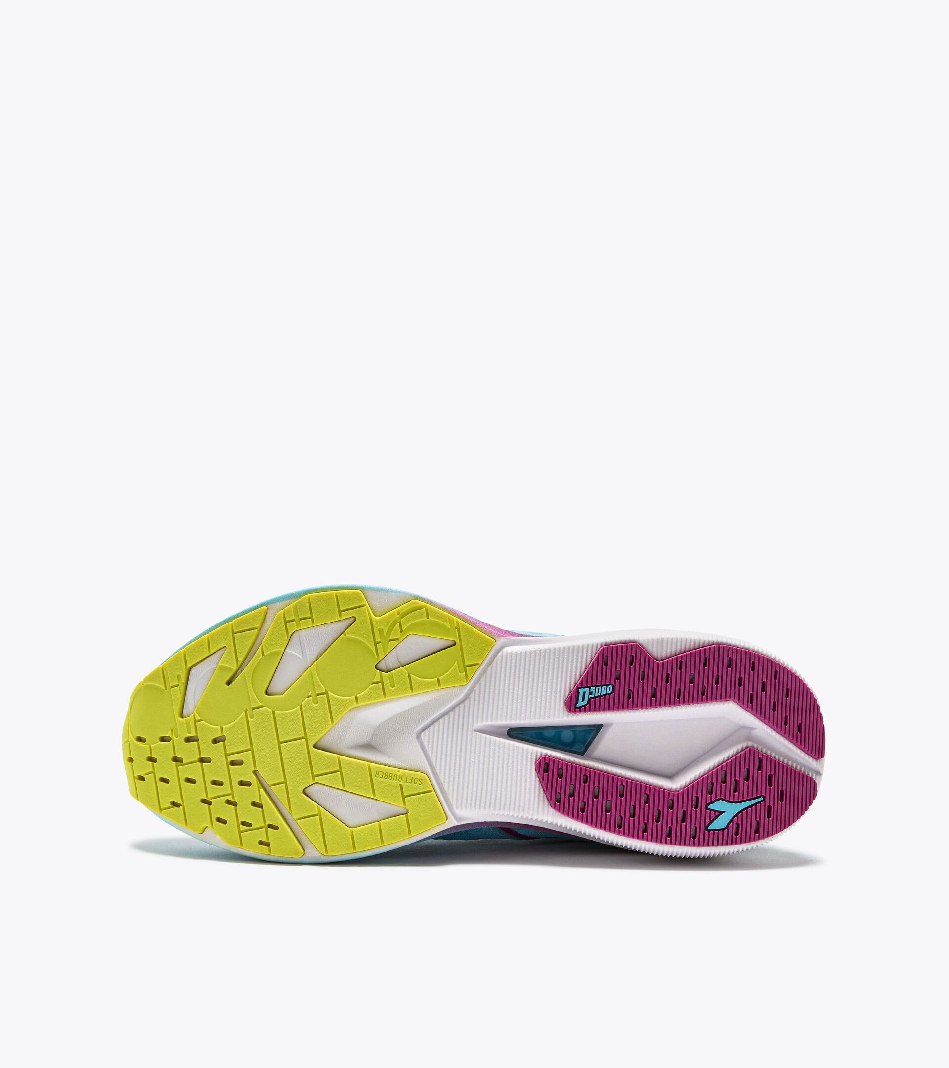 Running shoe - Stability and lightness - Donna
MYTHOS BLUSHIELD VOLO 5 W GULF STREAM/FUCHSIA RED - Diadora