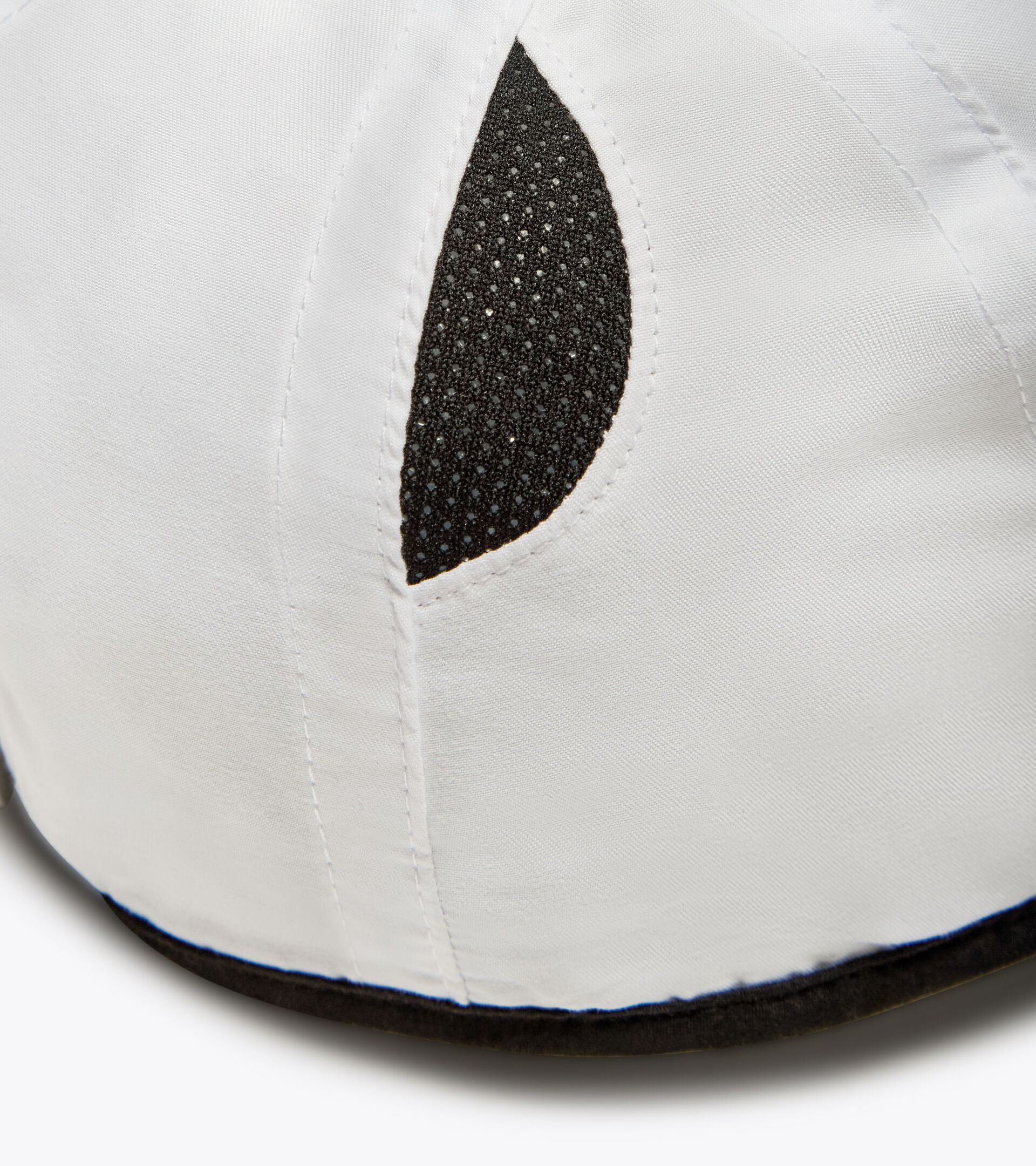 Casquette de tennis ADJUSTABLE CAP BLANC/NOIR (C0351). - Diadora