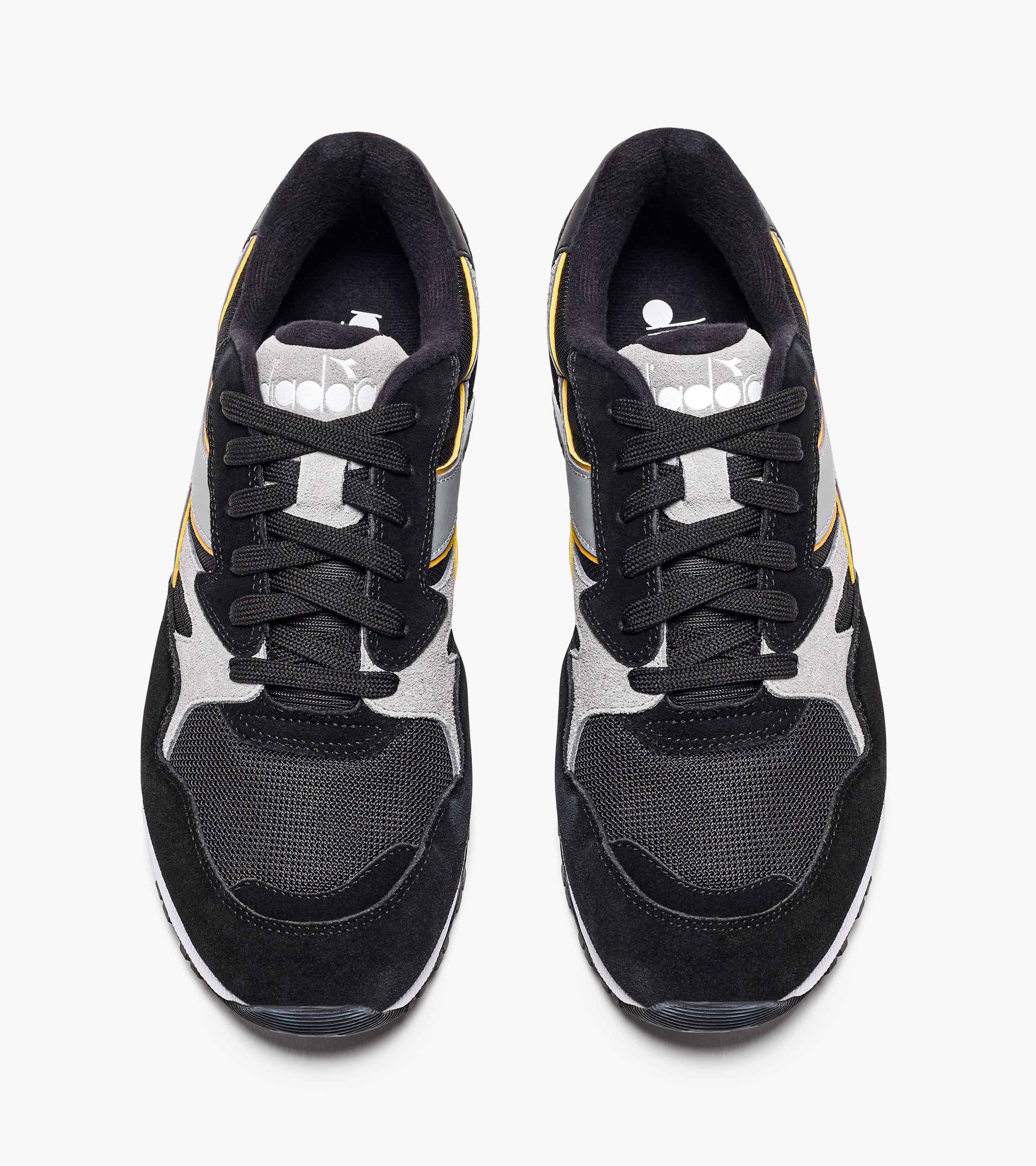 Diadora clearance n902 black